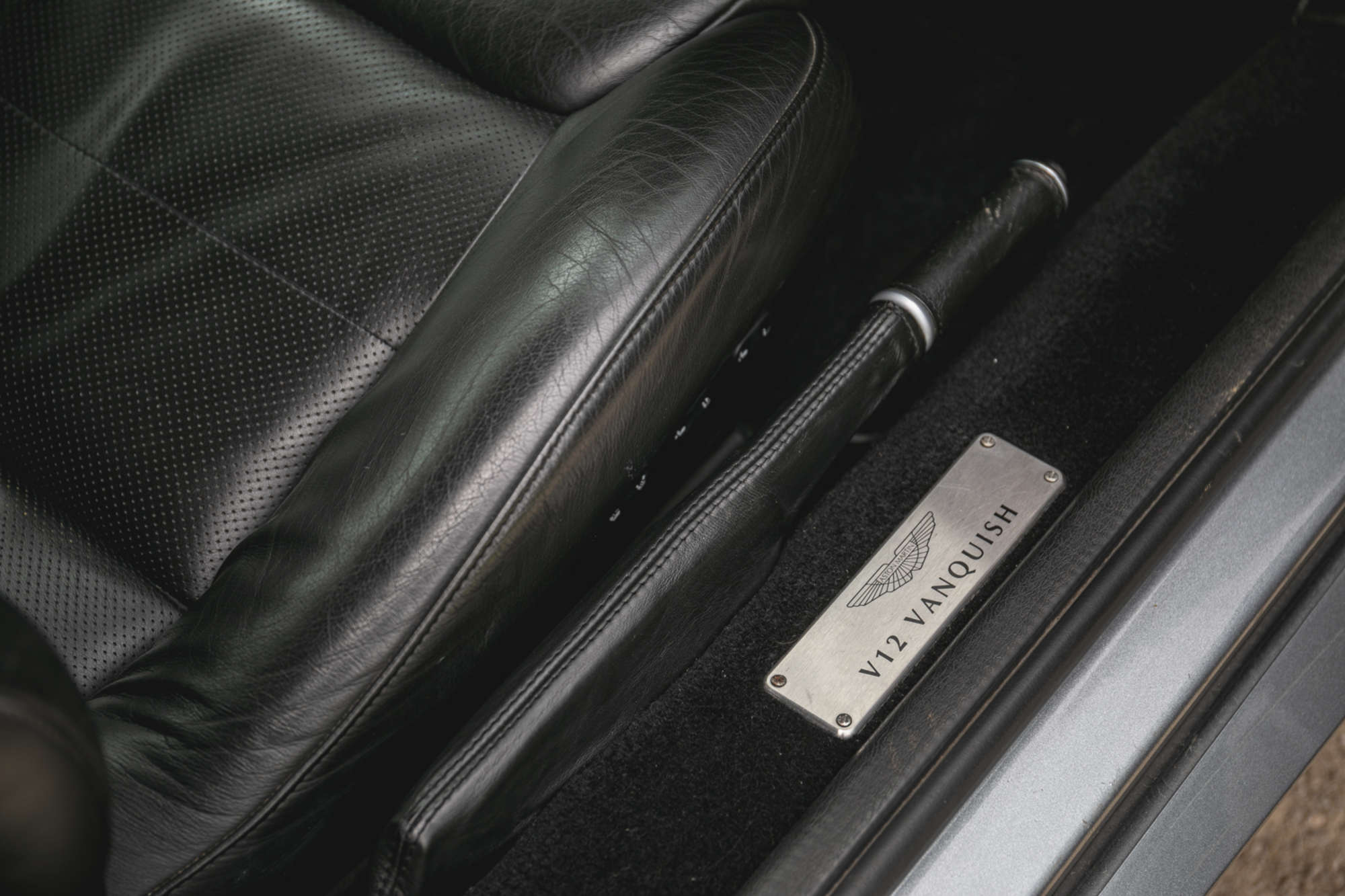 2005 Aston Martin Vanquish S 2+2-Auction Lot