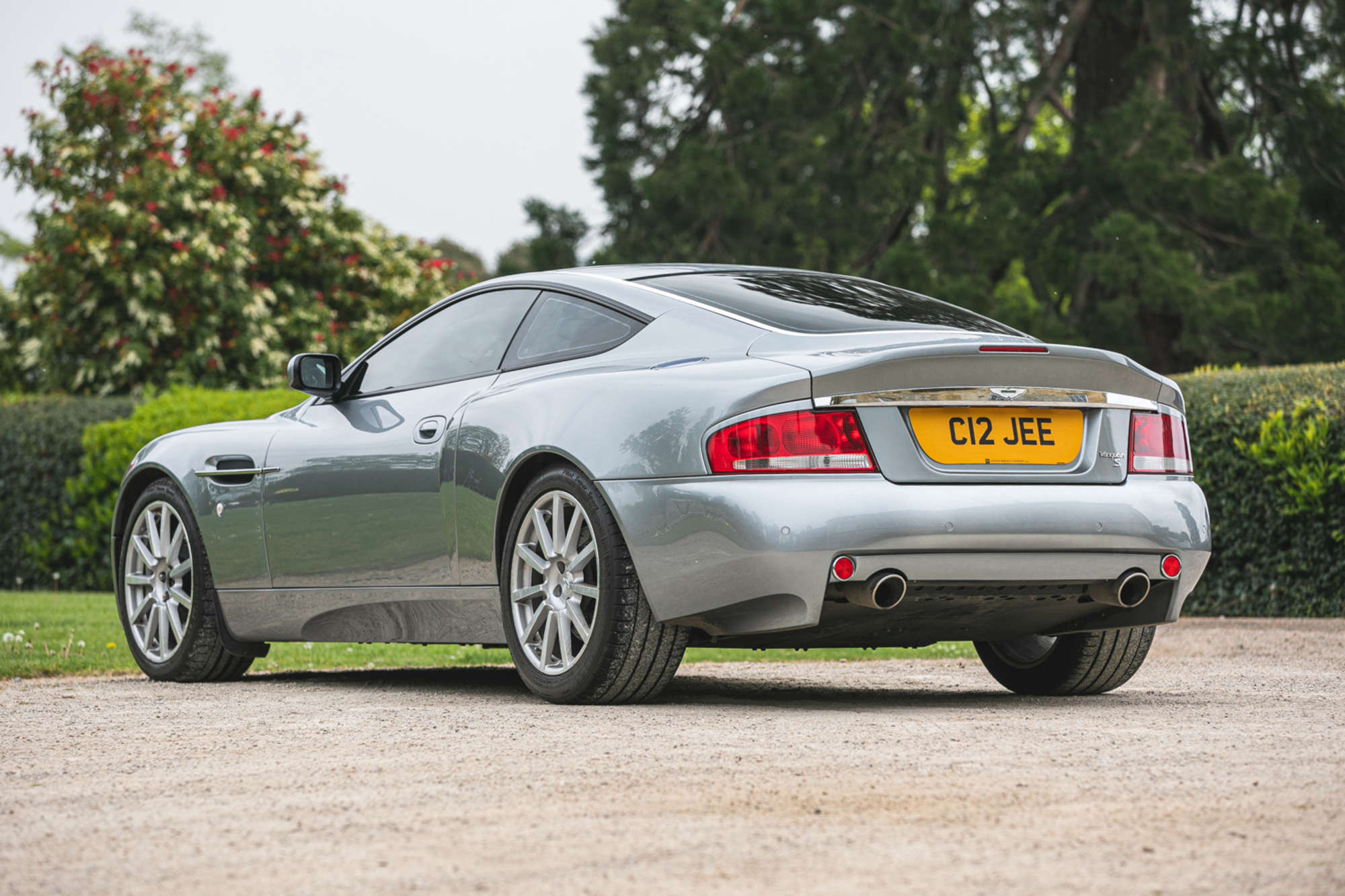 2005 Aston Martin Vanquish S 2+2-Auction Lot