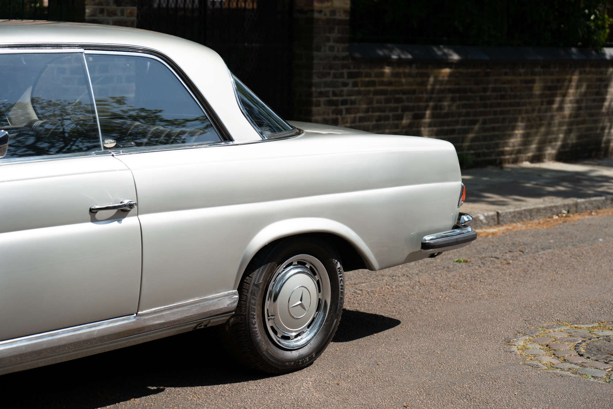 1971 Mercedes-Benz 280 SE 3.5 V8 Coupé (W111)-Auction Lot