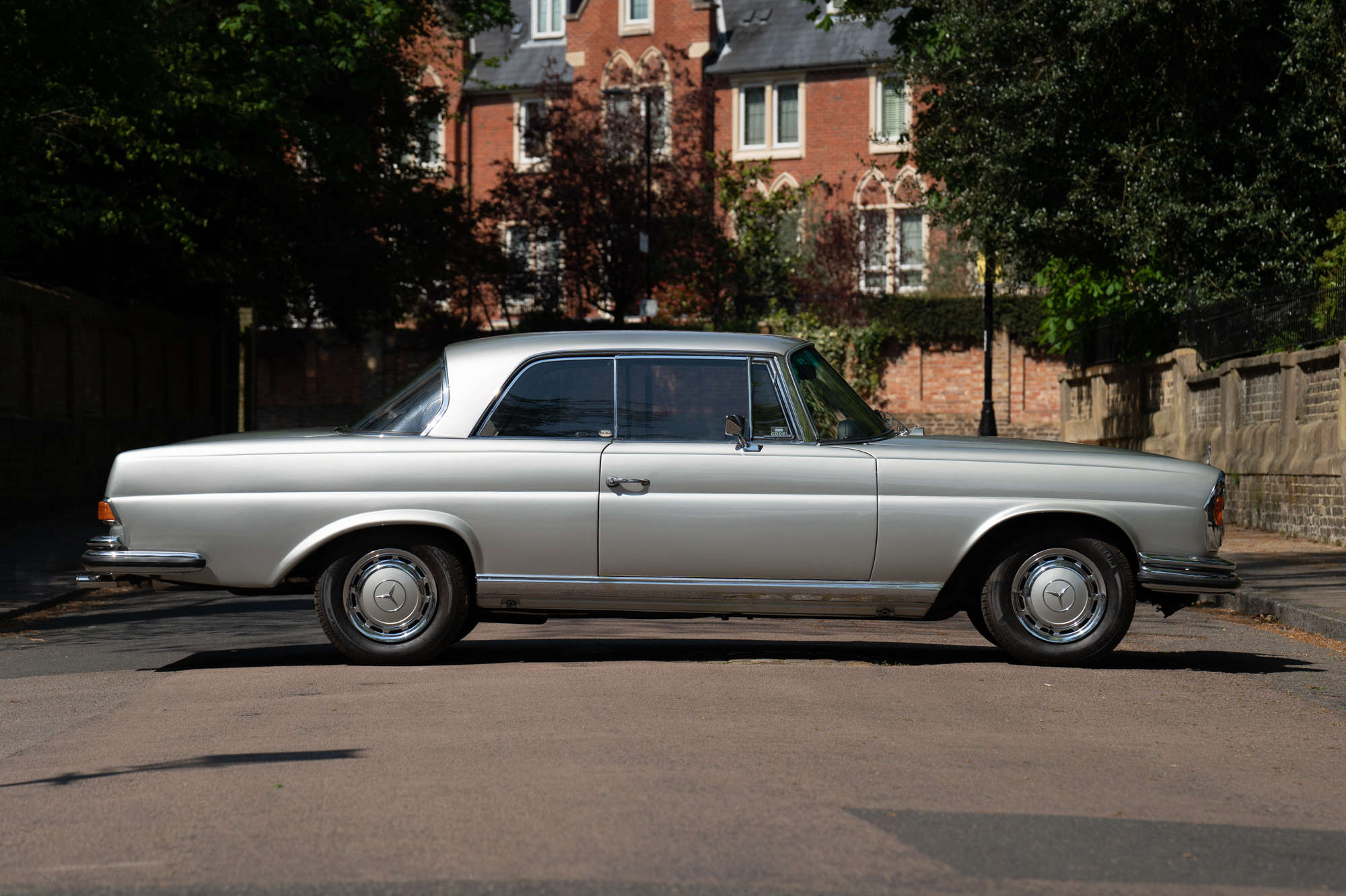1971 Mercedes-Benz 280 SE 3.5 V8 Coupé (W111)-Auction Lot