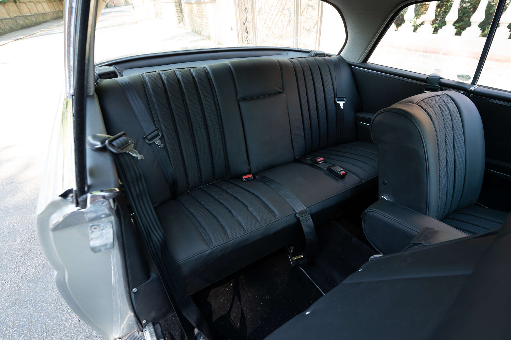 1971 Mercedes-Benz 280 SE 3.5 V8 Coupé (W111)-Auction Lot