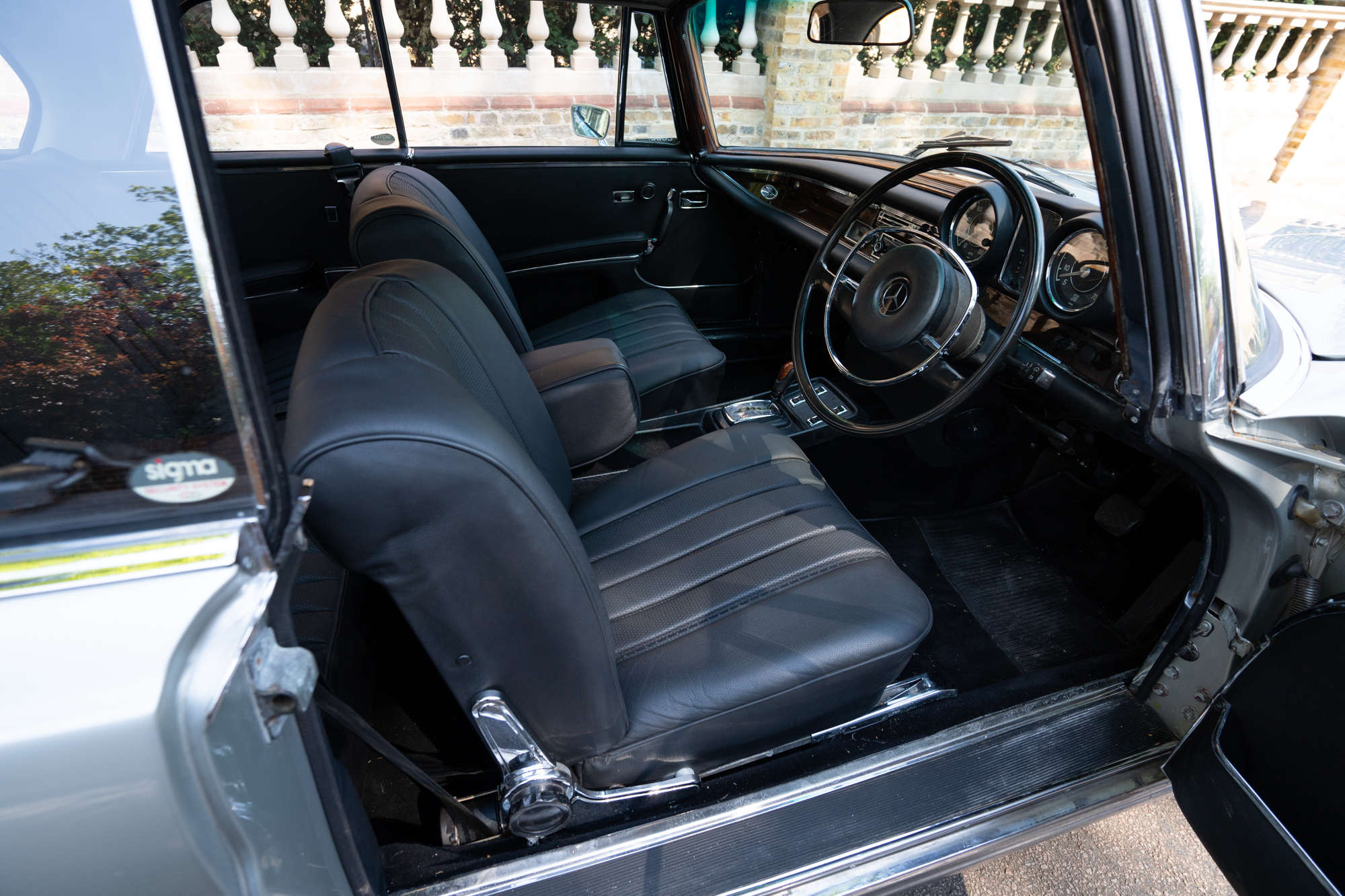 1971 Mercedes-Benz 280 SE 3.5 V8 Coupé (W111)-Auction Lot