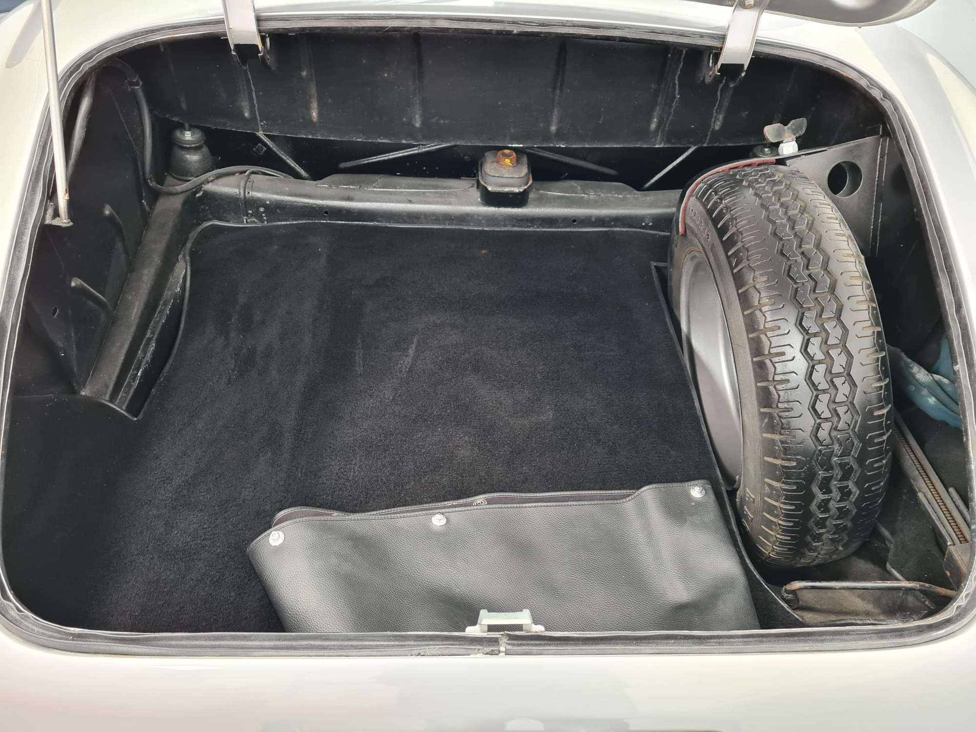 1957 Mercedes-Benz 190SL -Sold