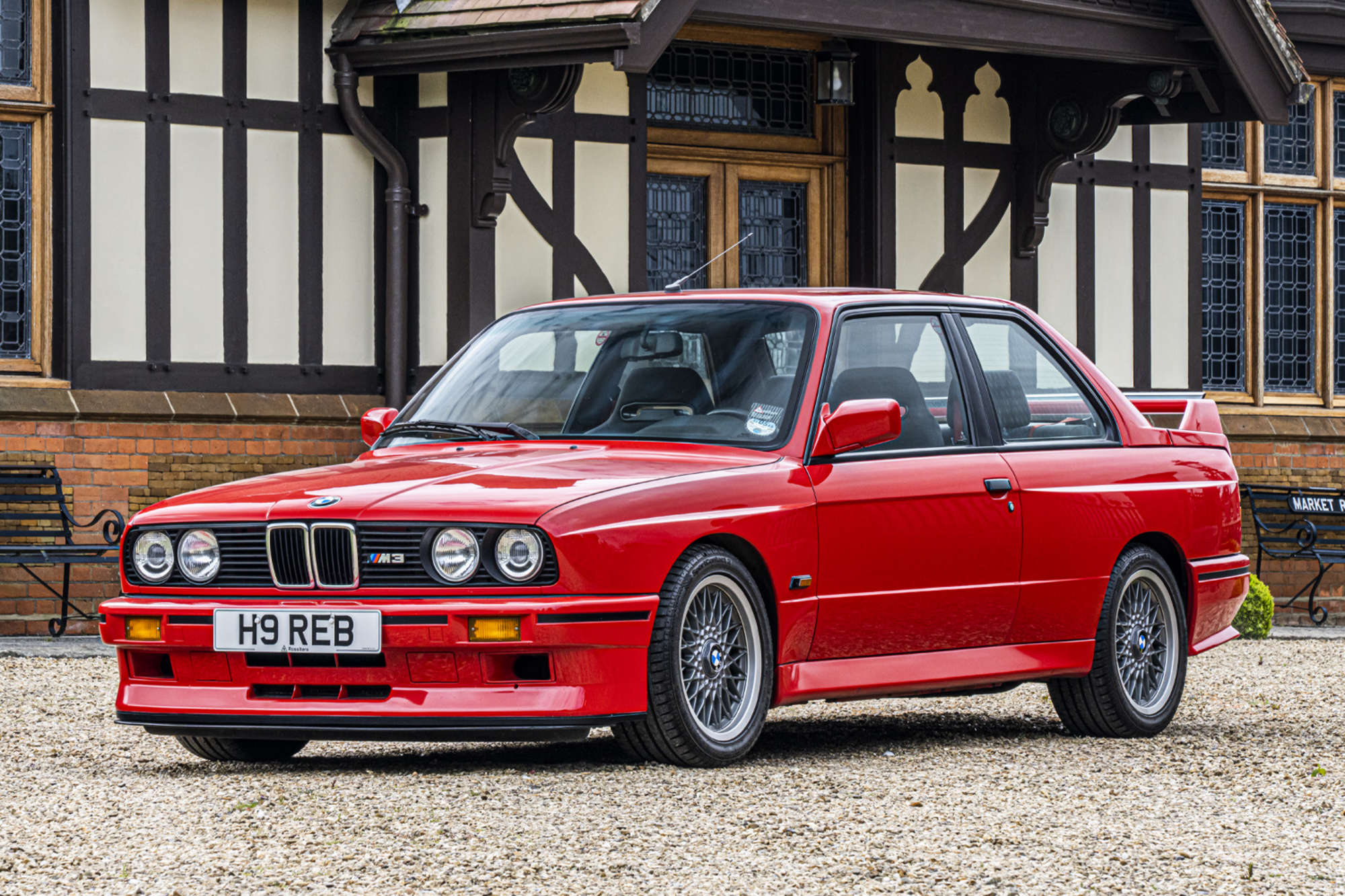 BMW E30 M3 Sport evolution オーナーズハンドブック Rare BMW M3 Sport Evo Is the Best E30 There Is | Hypebeast