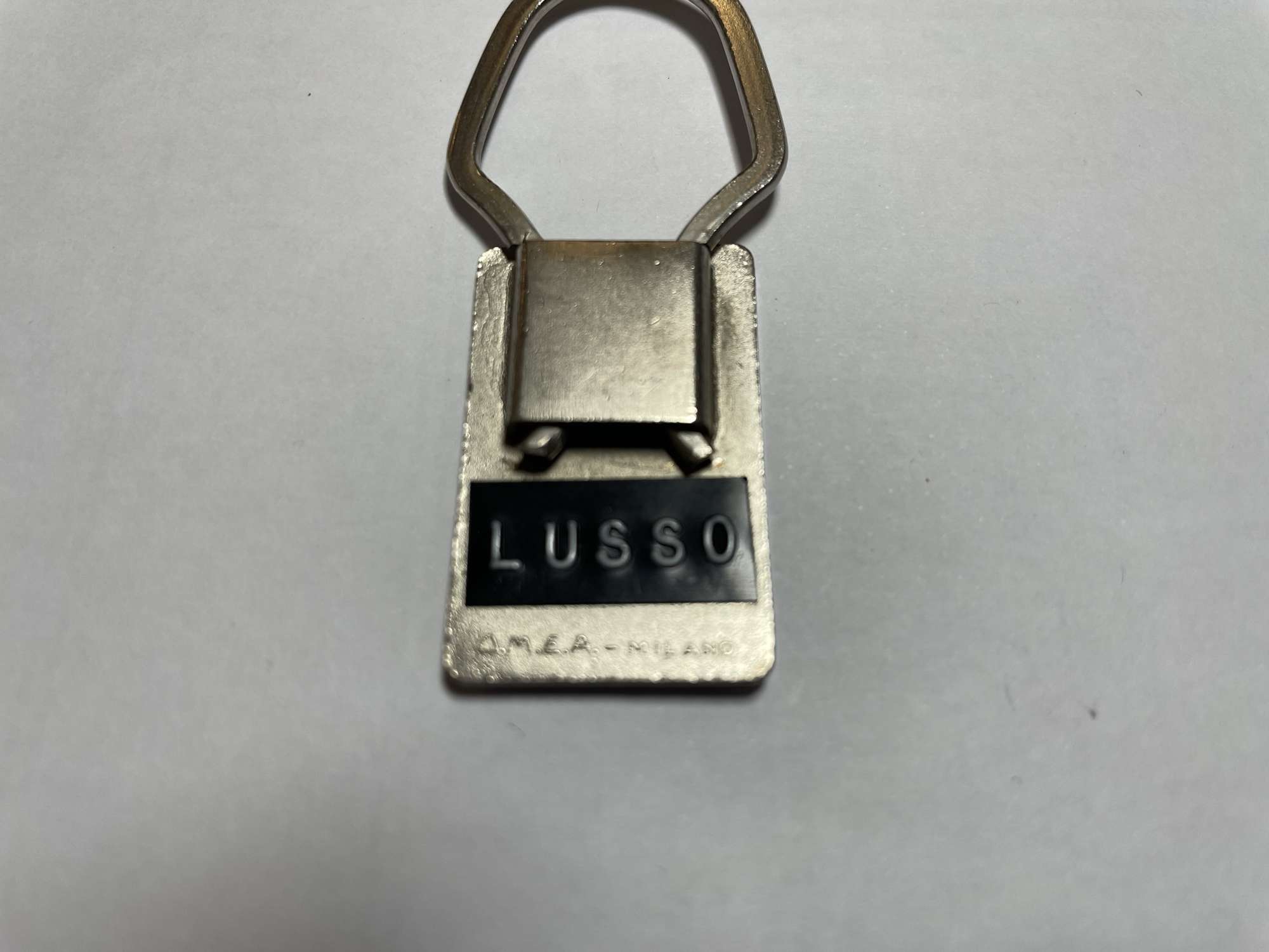 Ferrari 1960s Key Fob with Enamelled Cavallino Rampante -Auction Lot