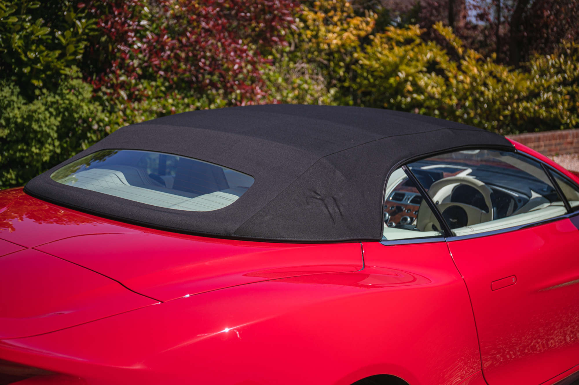 2014 Aston Martin Vanquish V12 Volante-Auction Lot