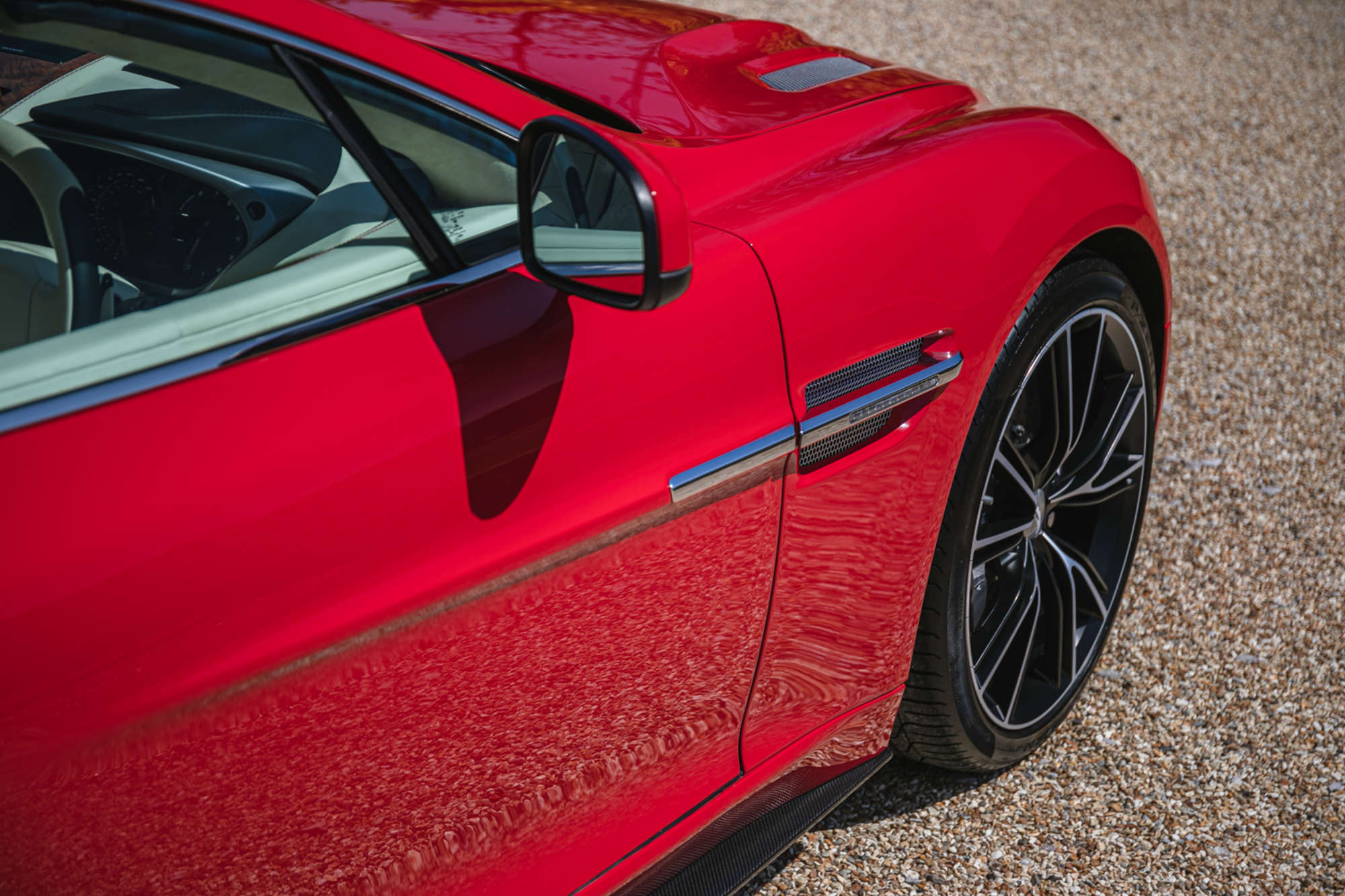 2014 Aston Martin Vanquish V12 Volante-Auction Lot