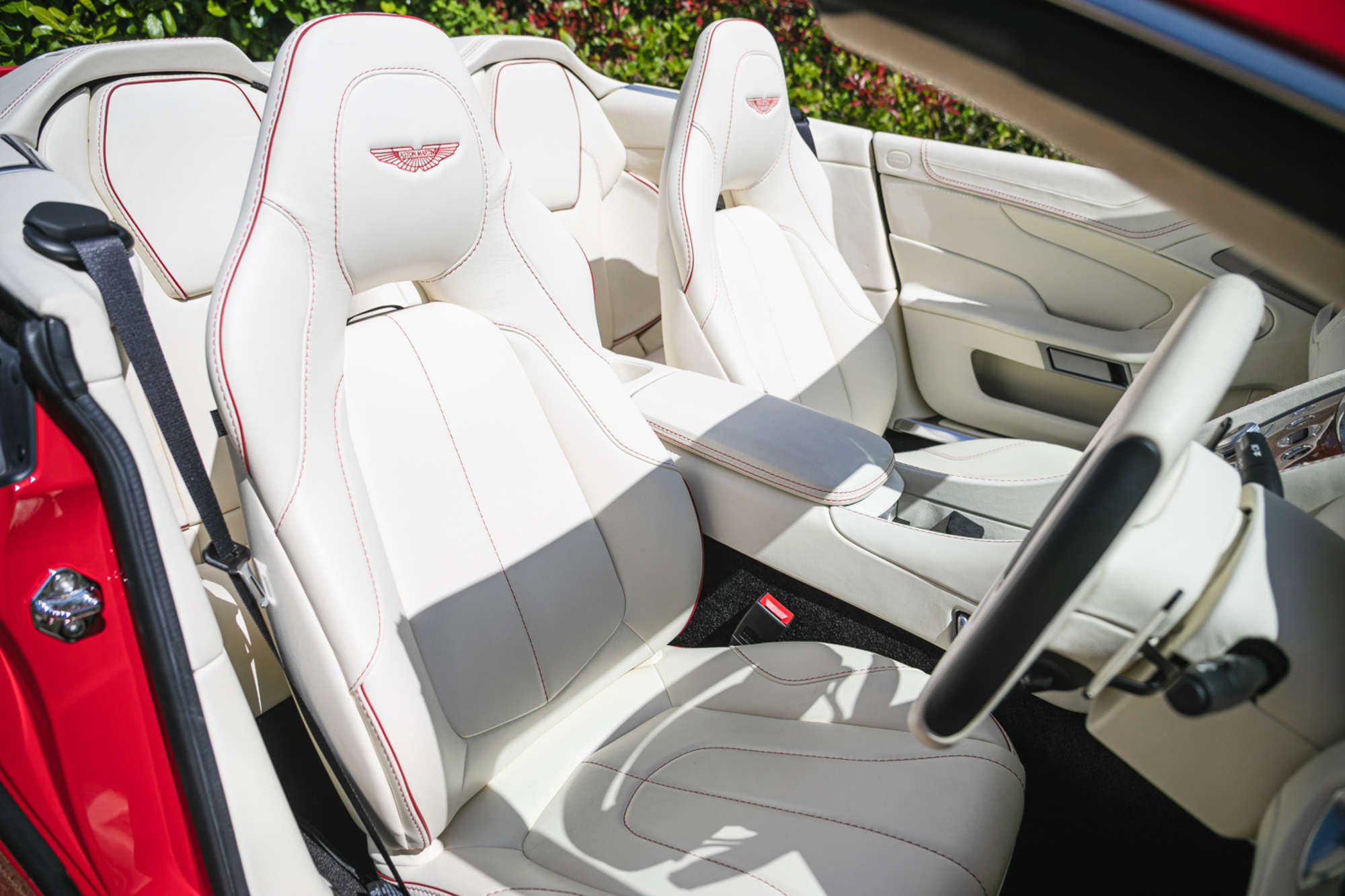 2014 Aston Martin Vanquish V12 Volante-Auction Lot