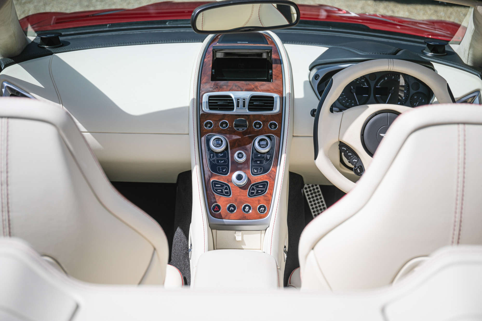 2014 Aston Martin Vanquish V12 Volante-Auction Lot