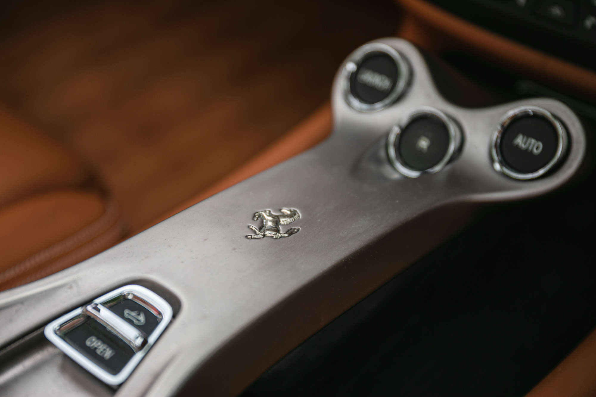 2011 Ferrari California 4.3 F1 DCT-Sold