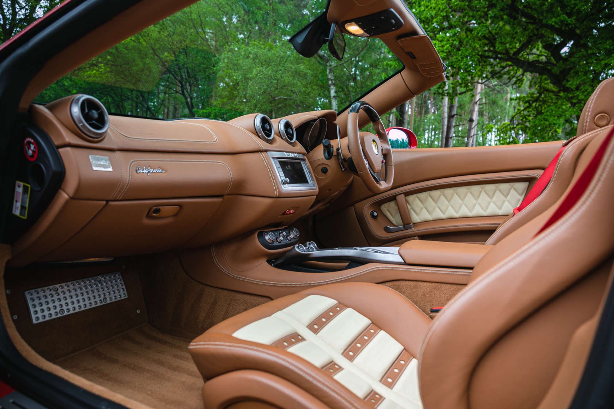 2011 Ferrari California 4.3 F1 DCT-Sold