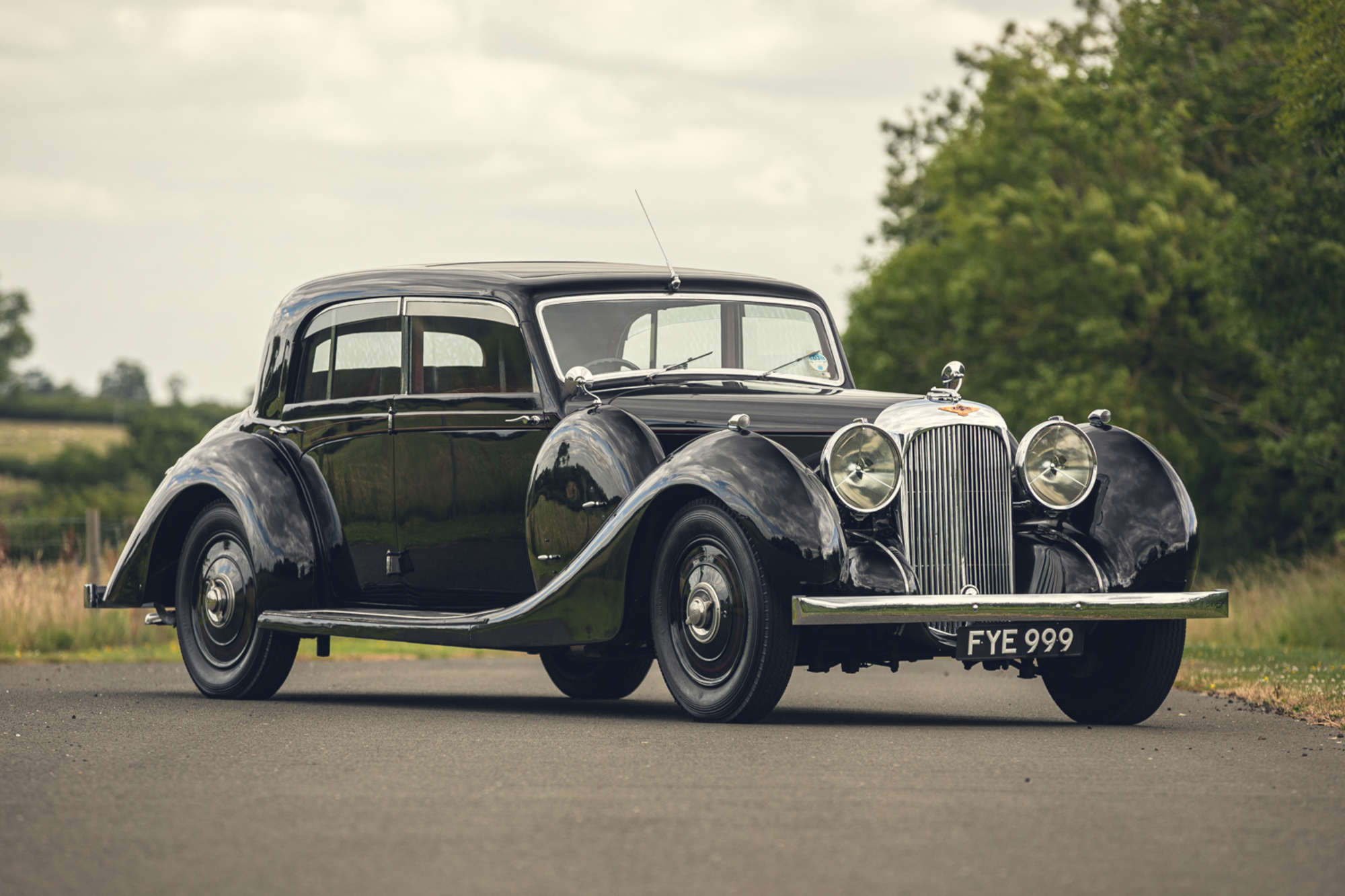 1939 Lagonda V12 Sports Saloon-Sold