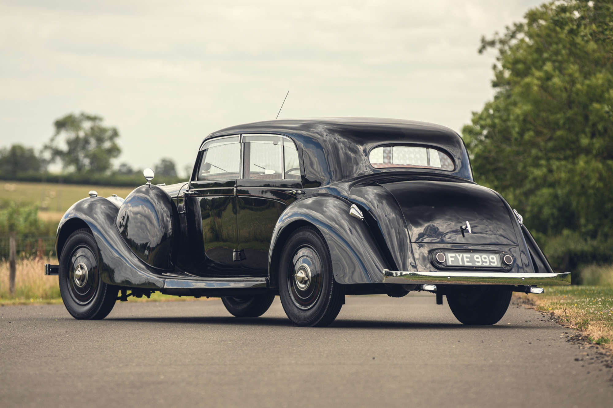 1939 Lagonda V12 Sports Saloon-Sold