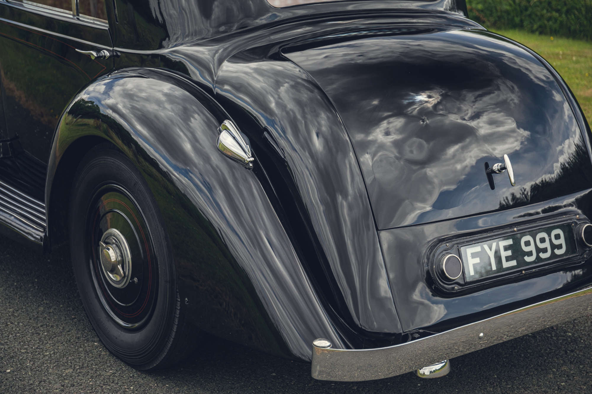 1939 Lagonda V12 Sports Saloon-Sold