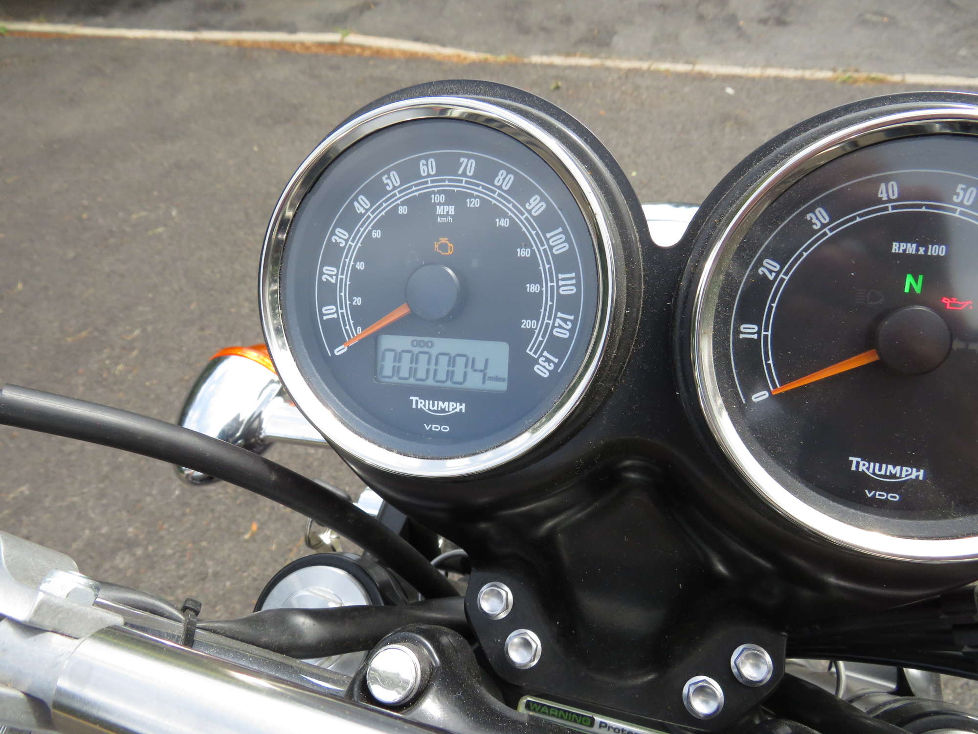 2014 Triumph T100 Bonneville ISDT 50th Anniversary 865cc-Sold