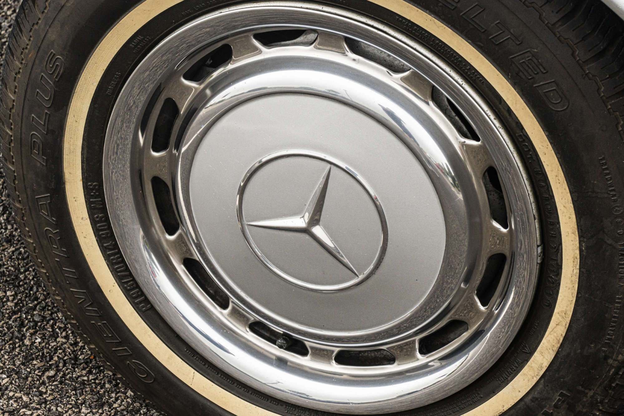 1967 Mercedes-Benz 250SL (W113) Pagoda-Sold