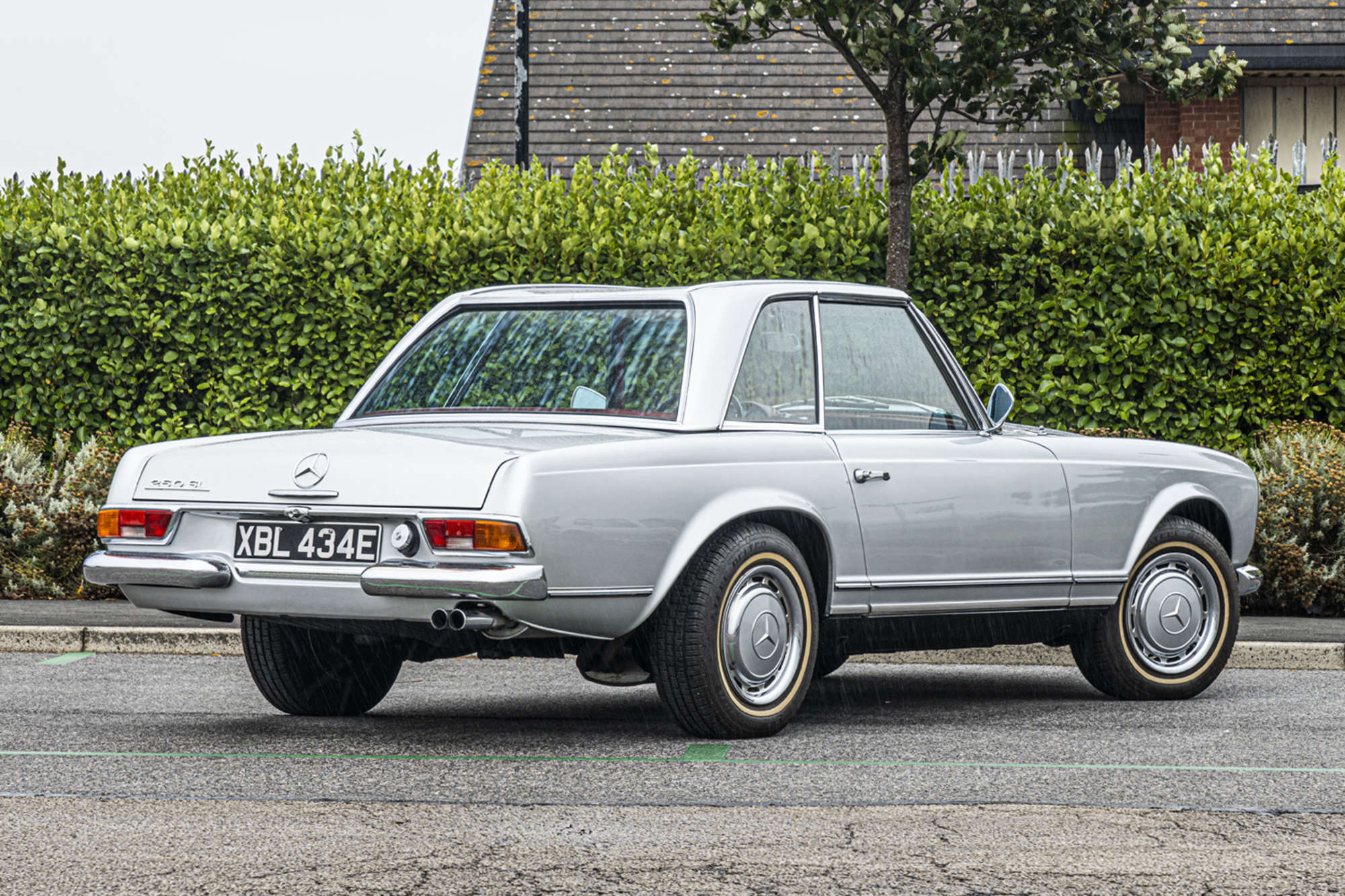 1967 Mercedes-Benz 250SL (W113) Pagoda-Sold
