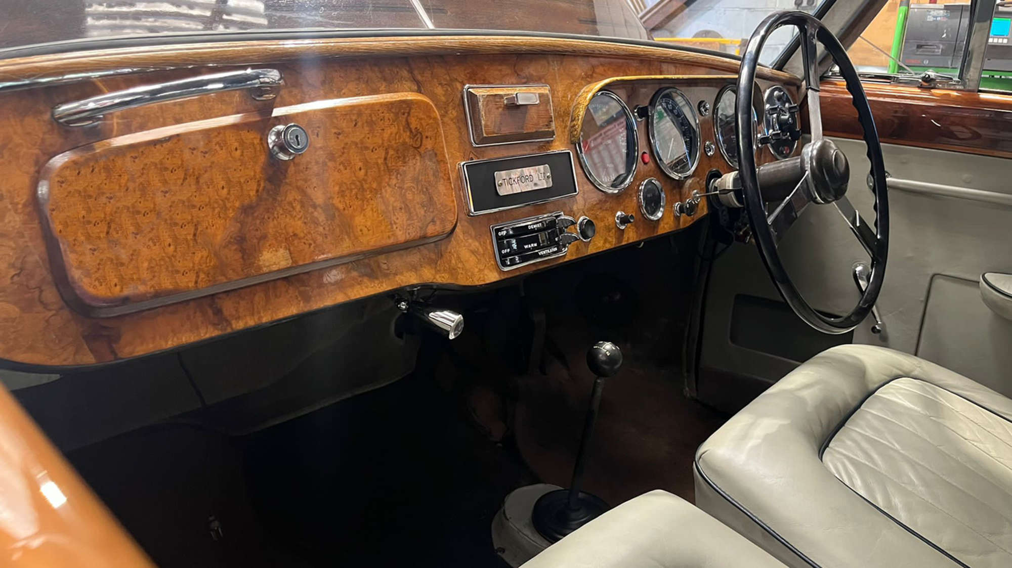 1957 Aston Martin Lagonda 3.0 Series II Saloon-Auction Lot