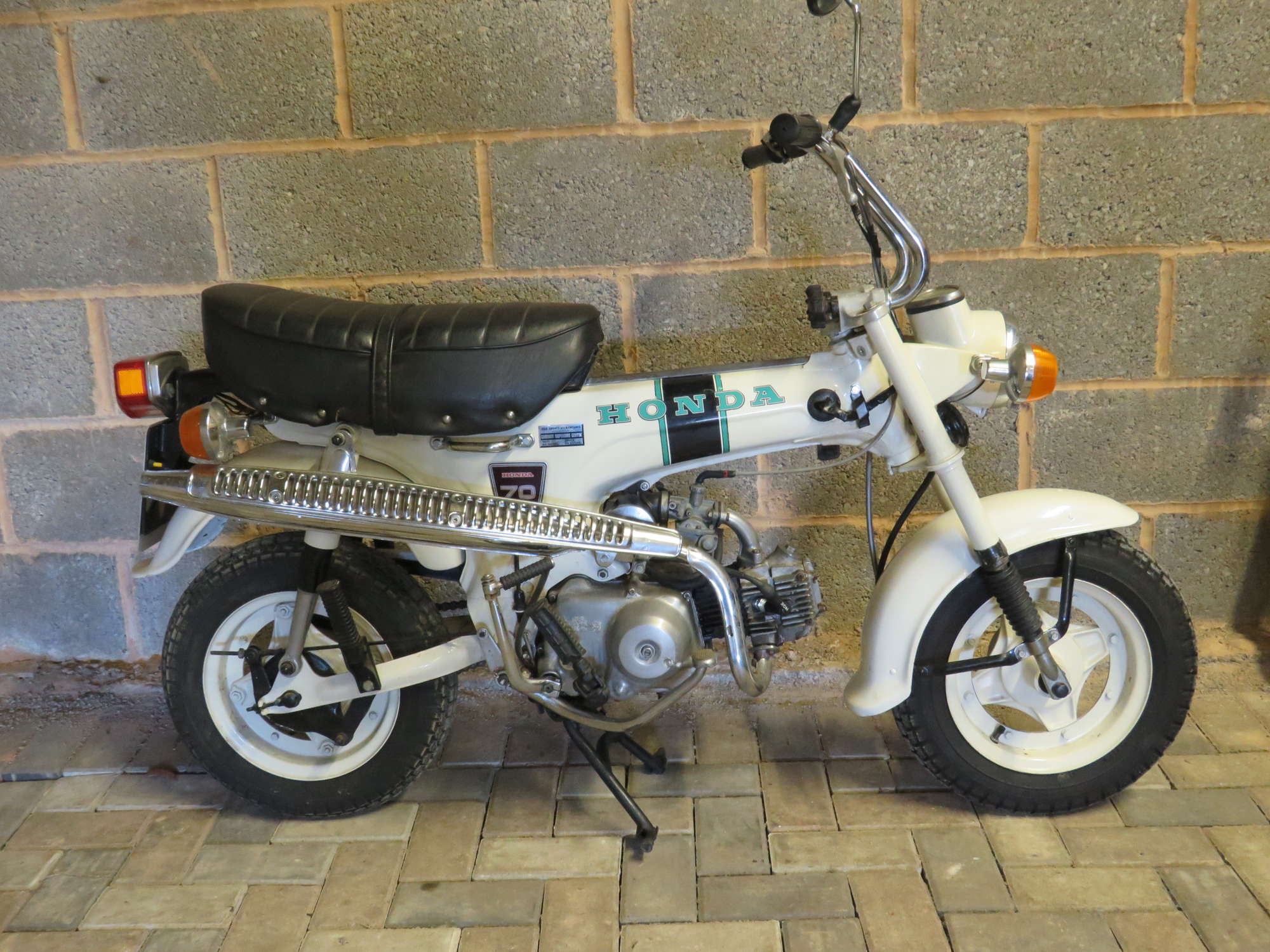 絶版希少 Dax HONDA ST70 未組立 ＆ Vintage bike 1976 Honda Dax 70st Blue Manual Right Hand Drive in United