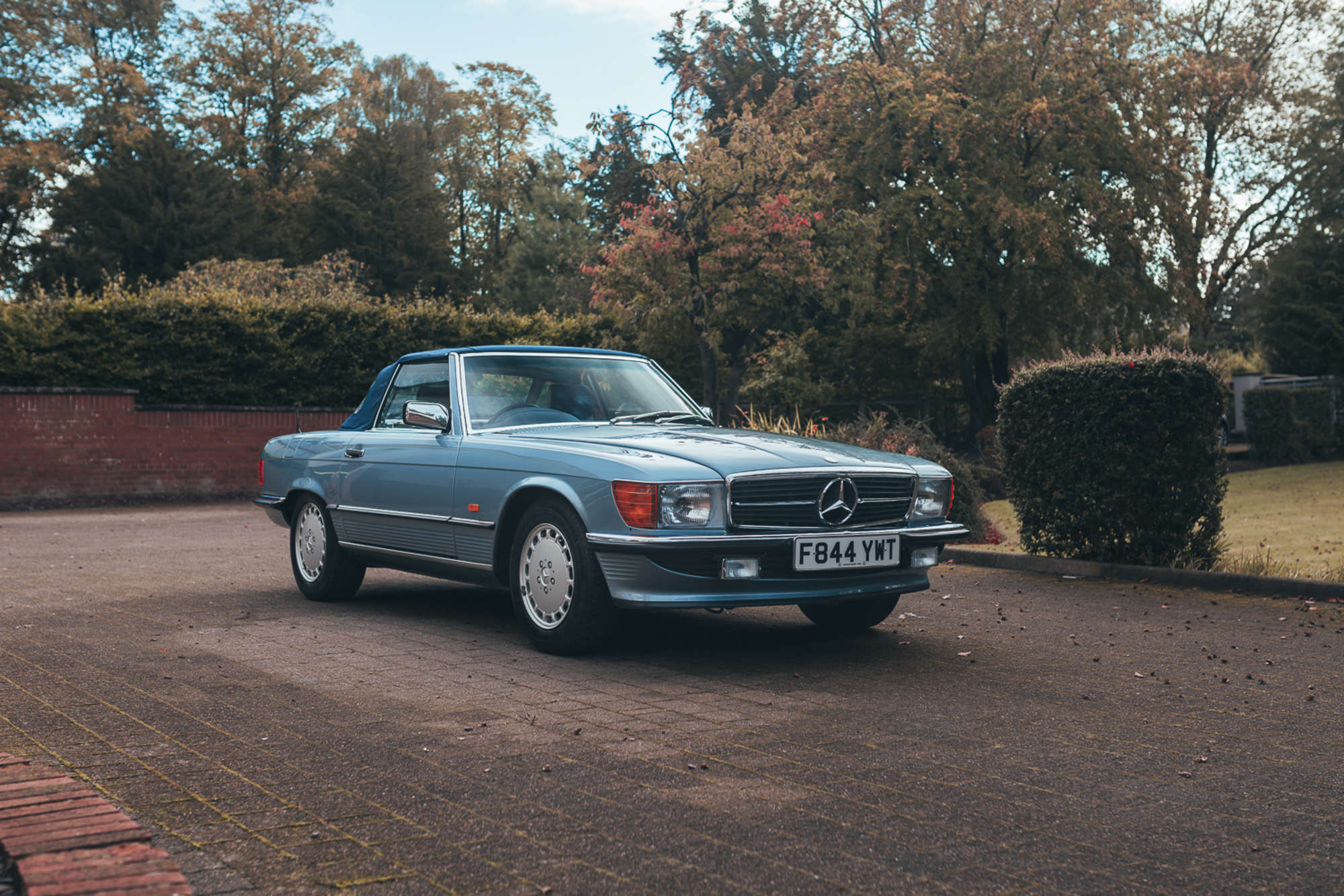 1988 Mercedes-Benz 300SL (R107)-Sold