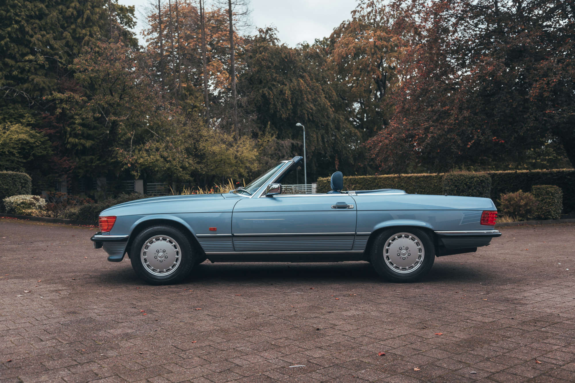 1988 Mercedes-Benz 300SL (R107)-Sold