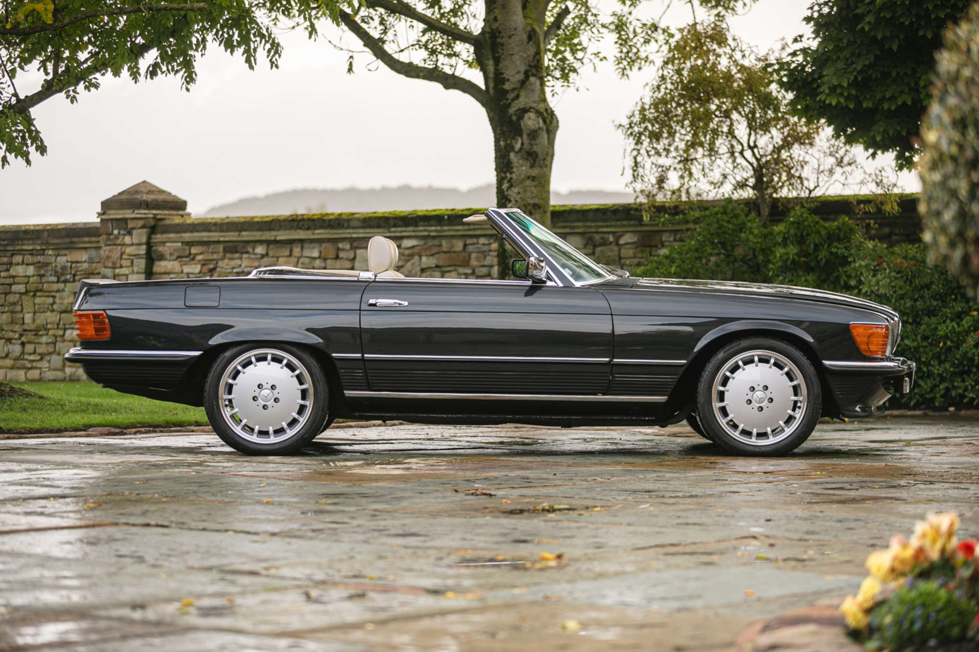 1985 Mercedes-Benz 500SL Auto (R107)-Sold