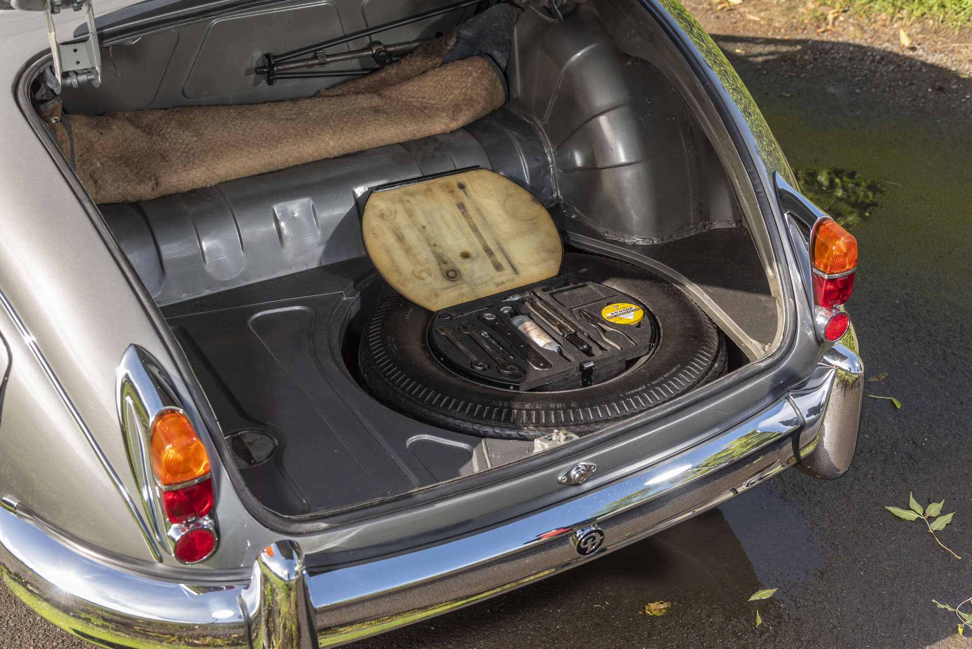 1965 Daimler 2½-Litre V8 Saloon -Sold