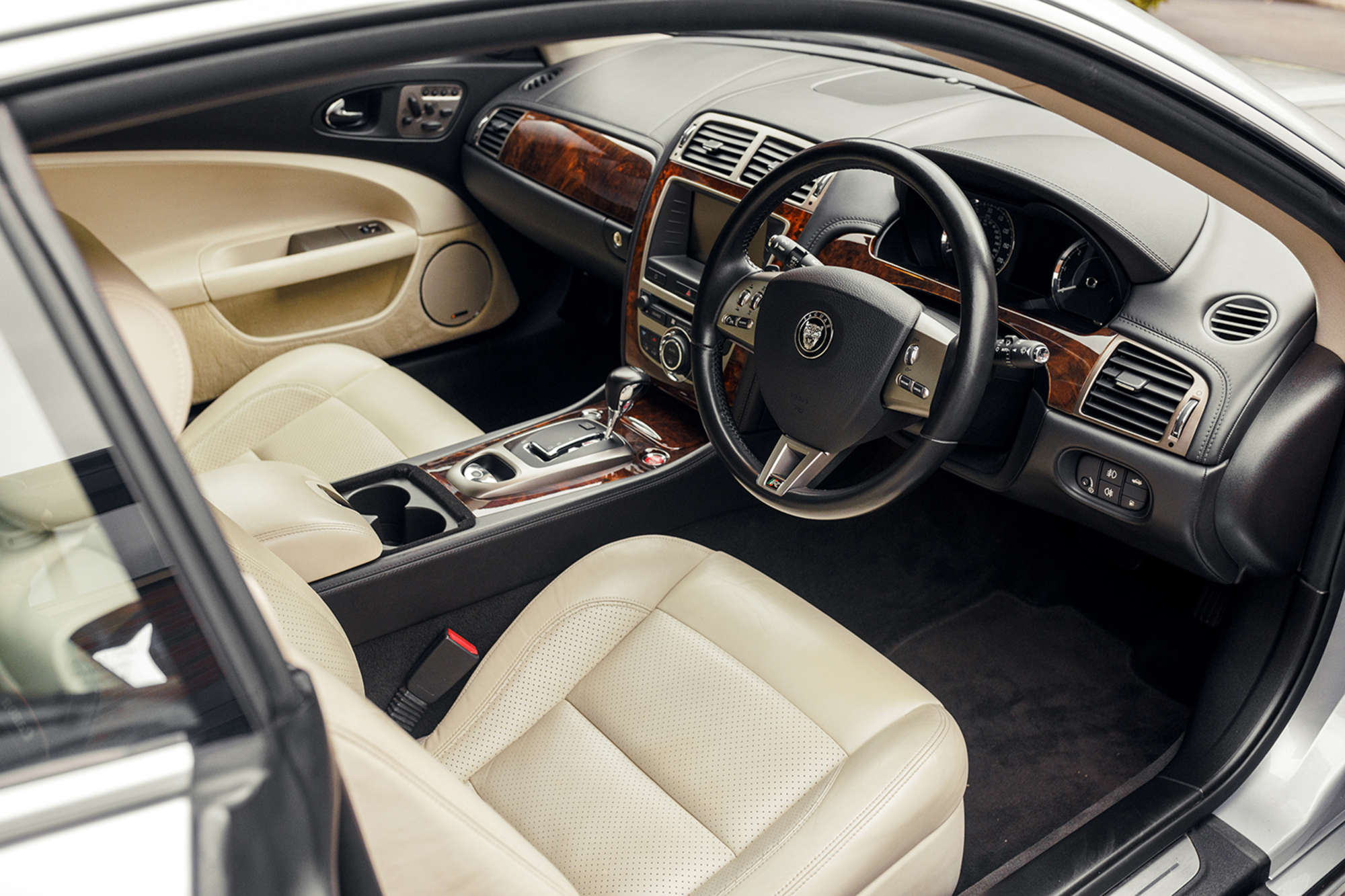 2006 Jaguar XKR Coupé - Supercharged -Sold