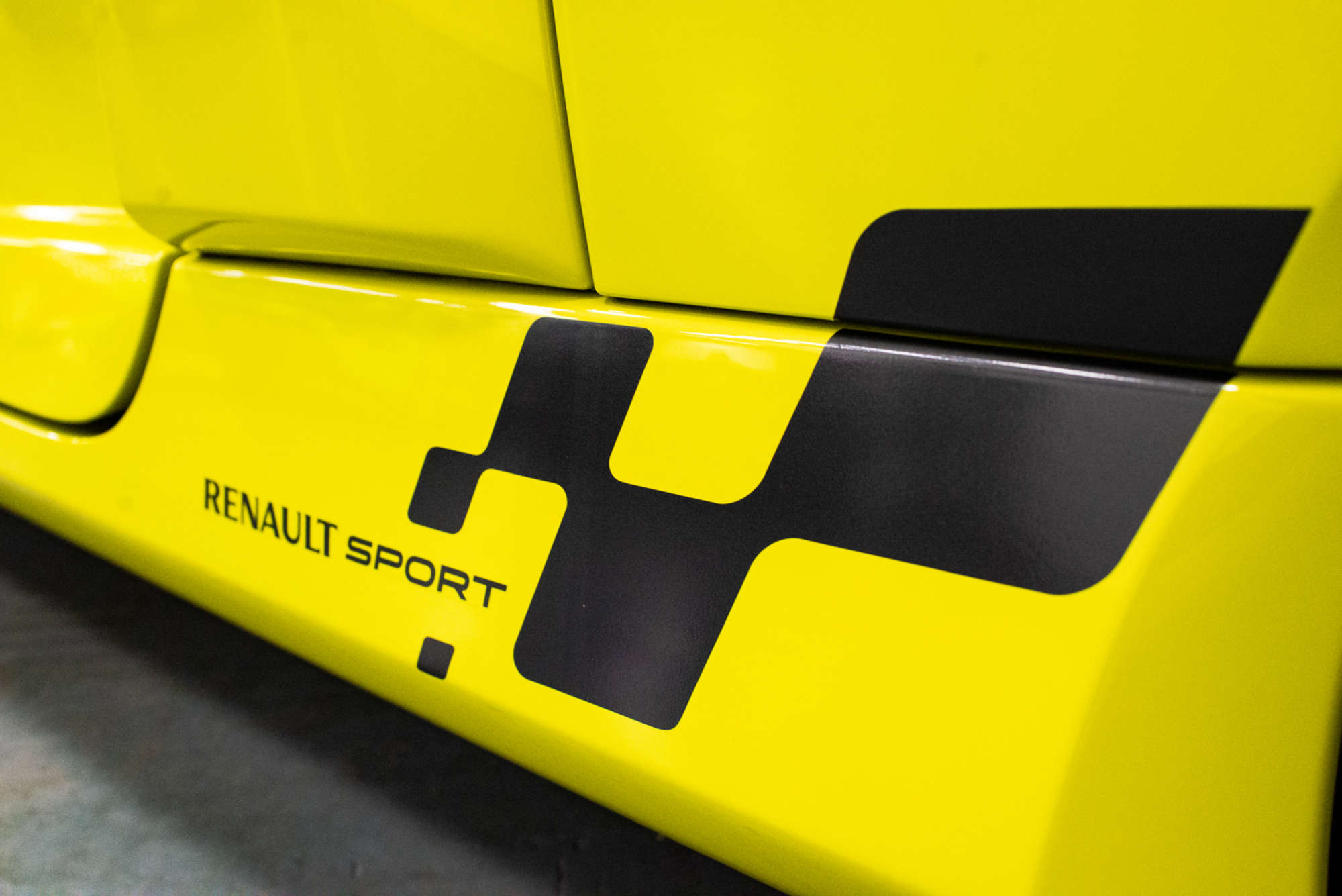 2004 Renault Clio V6 255 Phase 2-Sold