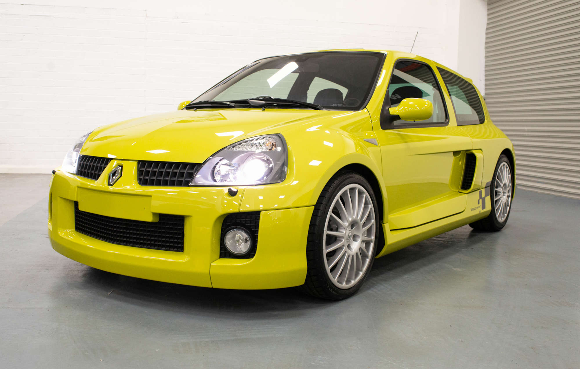 2004 Renault Clio V6 255 Phase 2-Sold