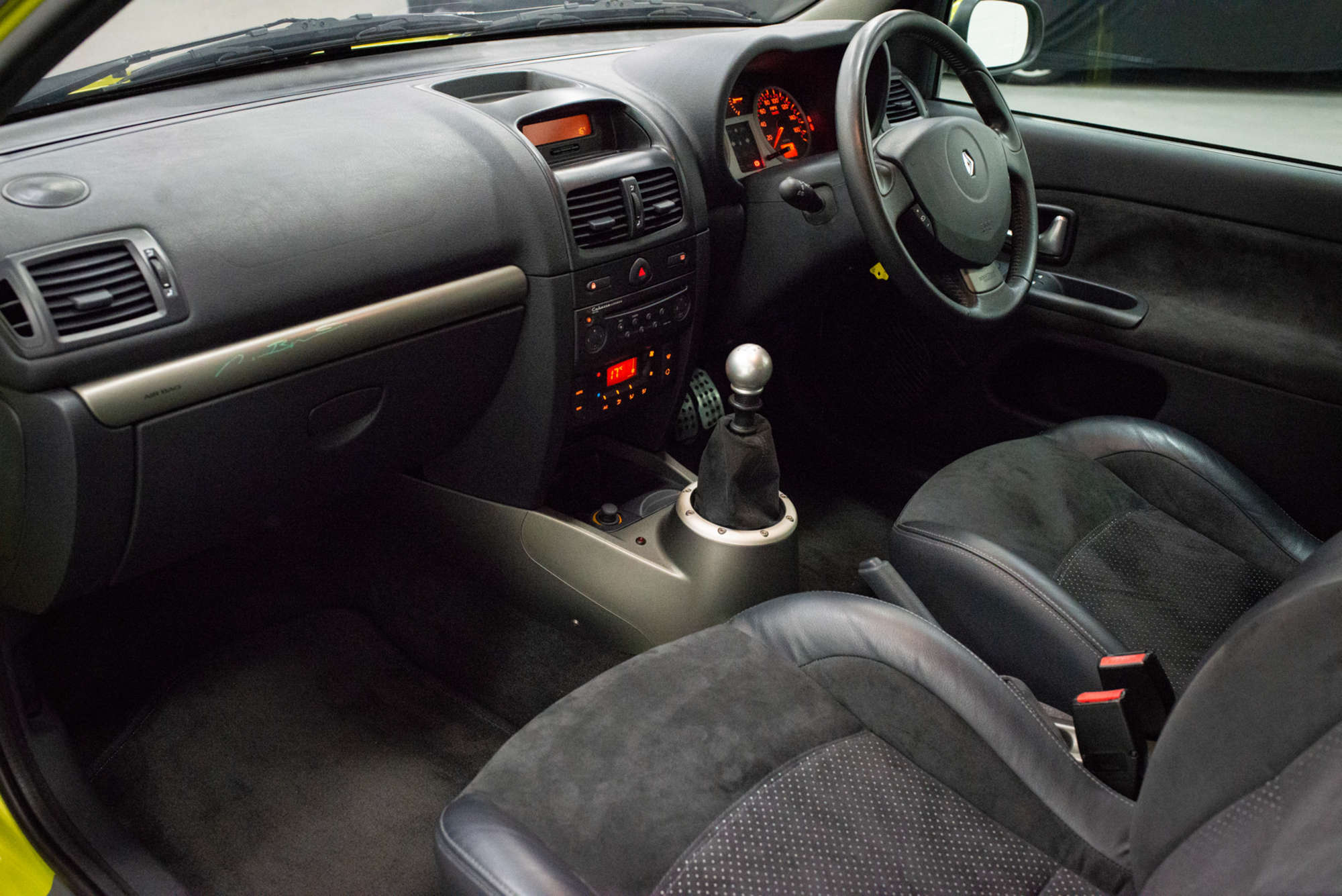 2004 Renault Clio V6 255 Phase 2-Sold