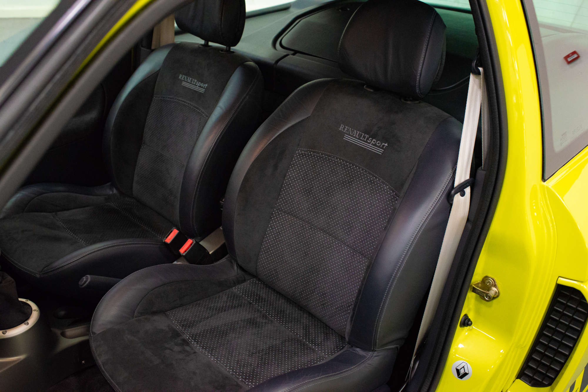 2004 Renault Clio V6 255 Phase 2-Sold