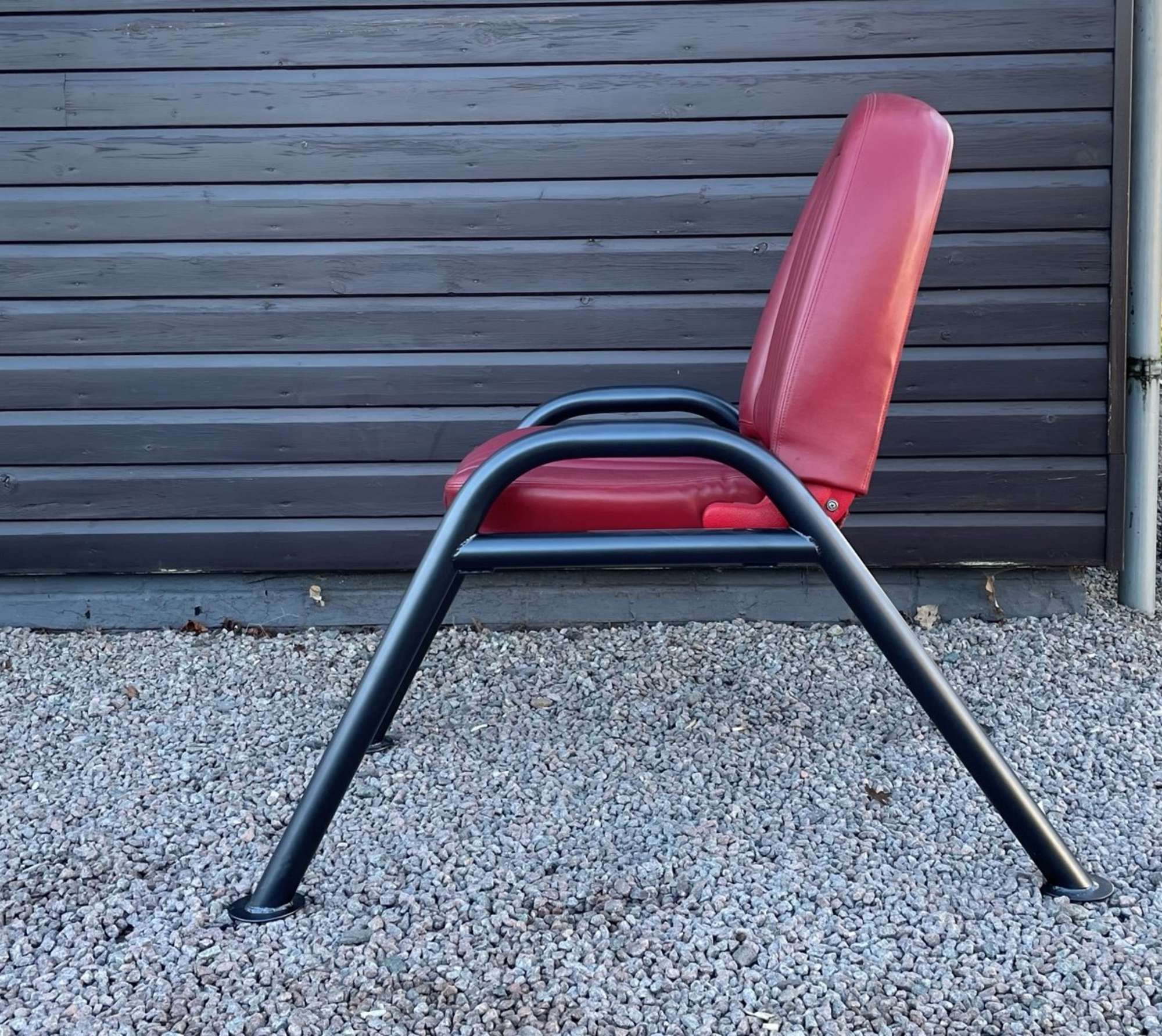 Charity Lot: TV-featured Ford Thunderbird Office Chair-Sold