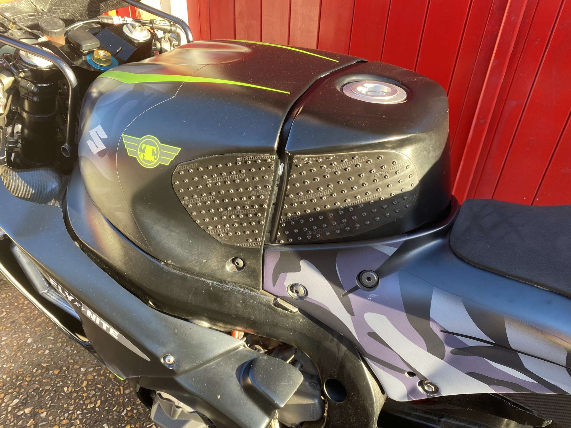 2013 Suzuki GSX-R1000 BSB ex-Guy Martin and Steve Mercer 1,0-Sold