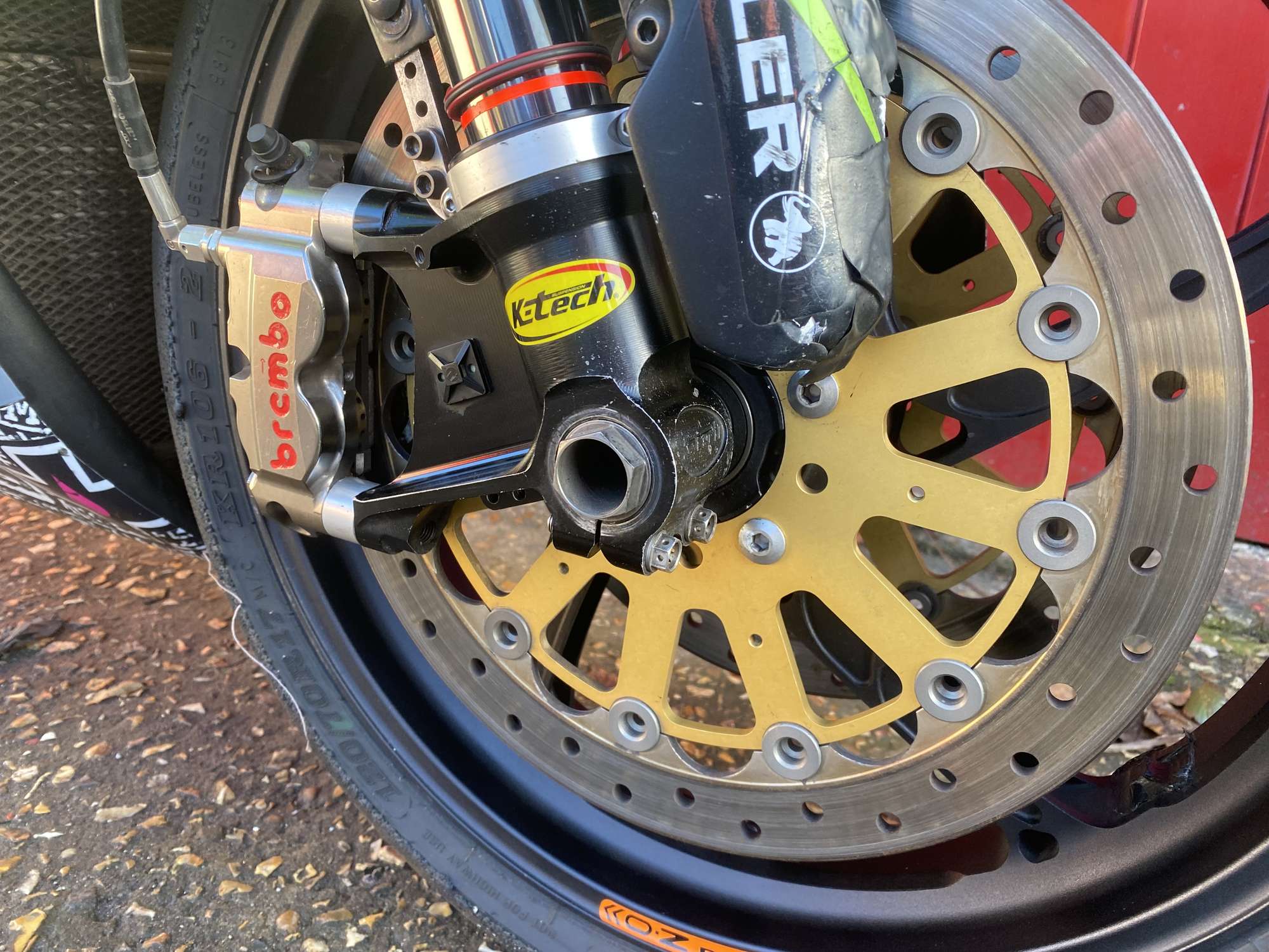 2013 Suzuki GSX-R1000 BSB ex-Guy Martin and Steve Mercer 1,0-Sold