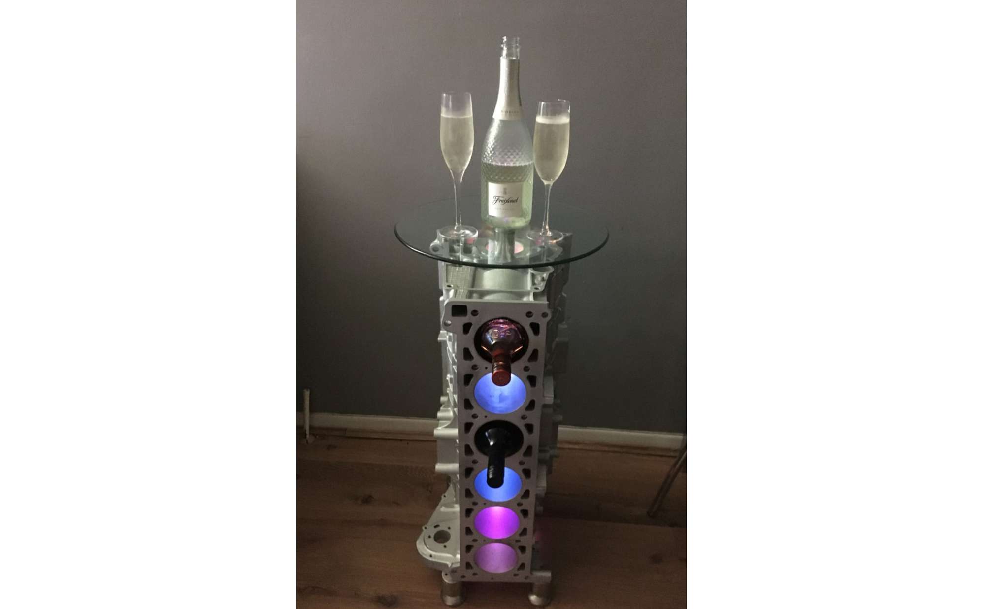 Jagoar XJ-S Illom  aded W  e Ralk-Sold      d