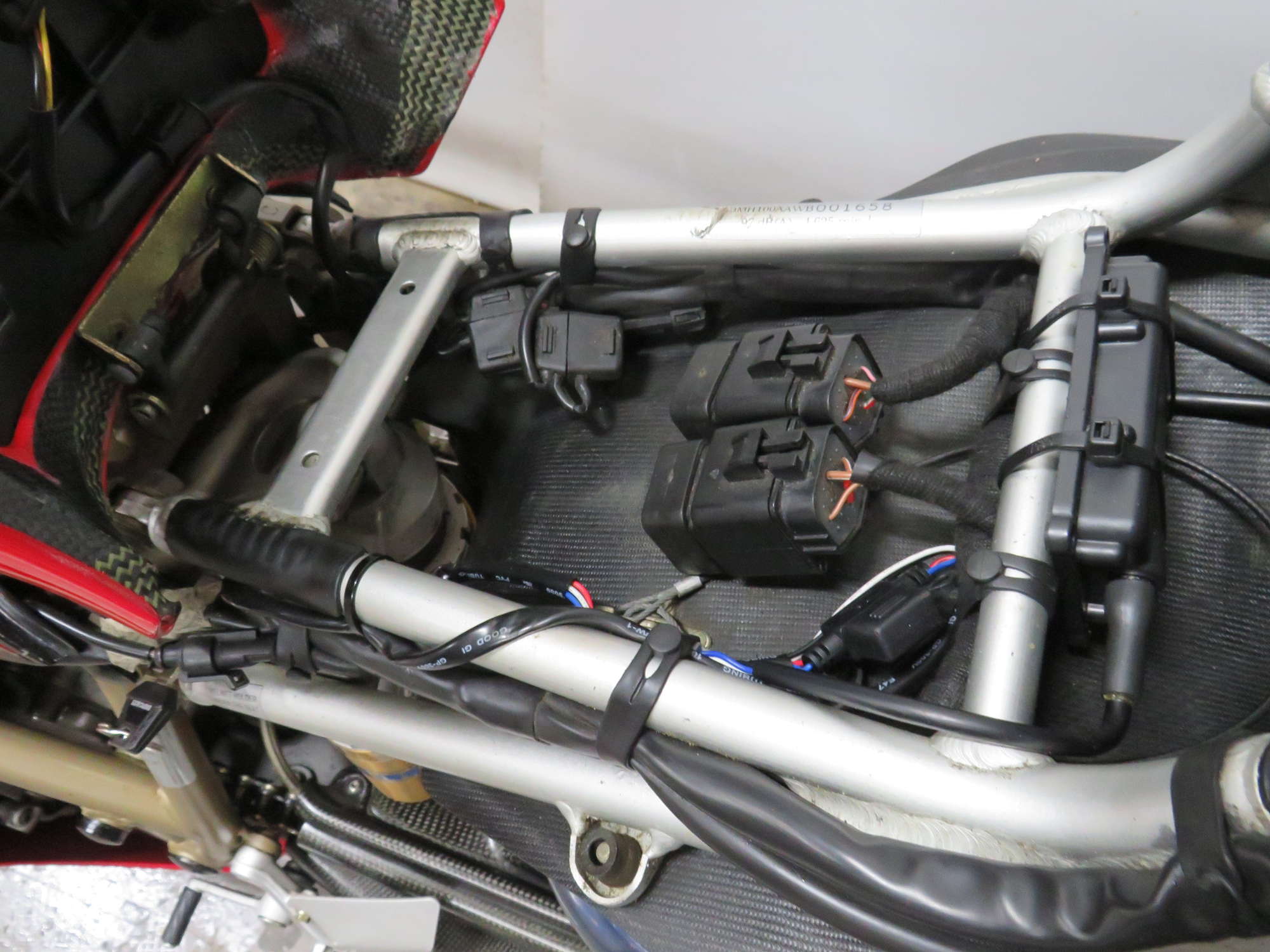 2000 Ducati 916 Fogarty Replica 996cc-Auction Lot