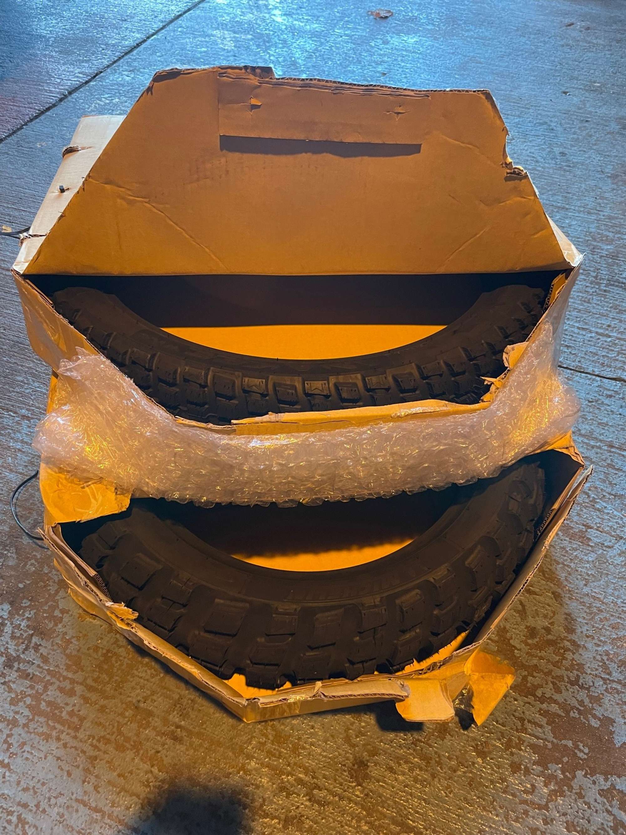 2022 Triumph Tiger 900 Bond Edition 888cc-Auction Lot