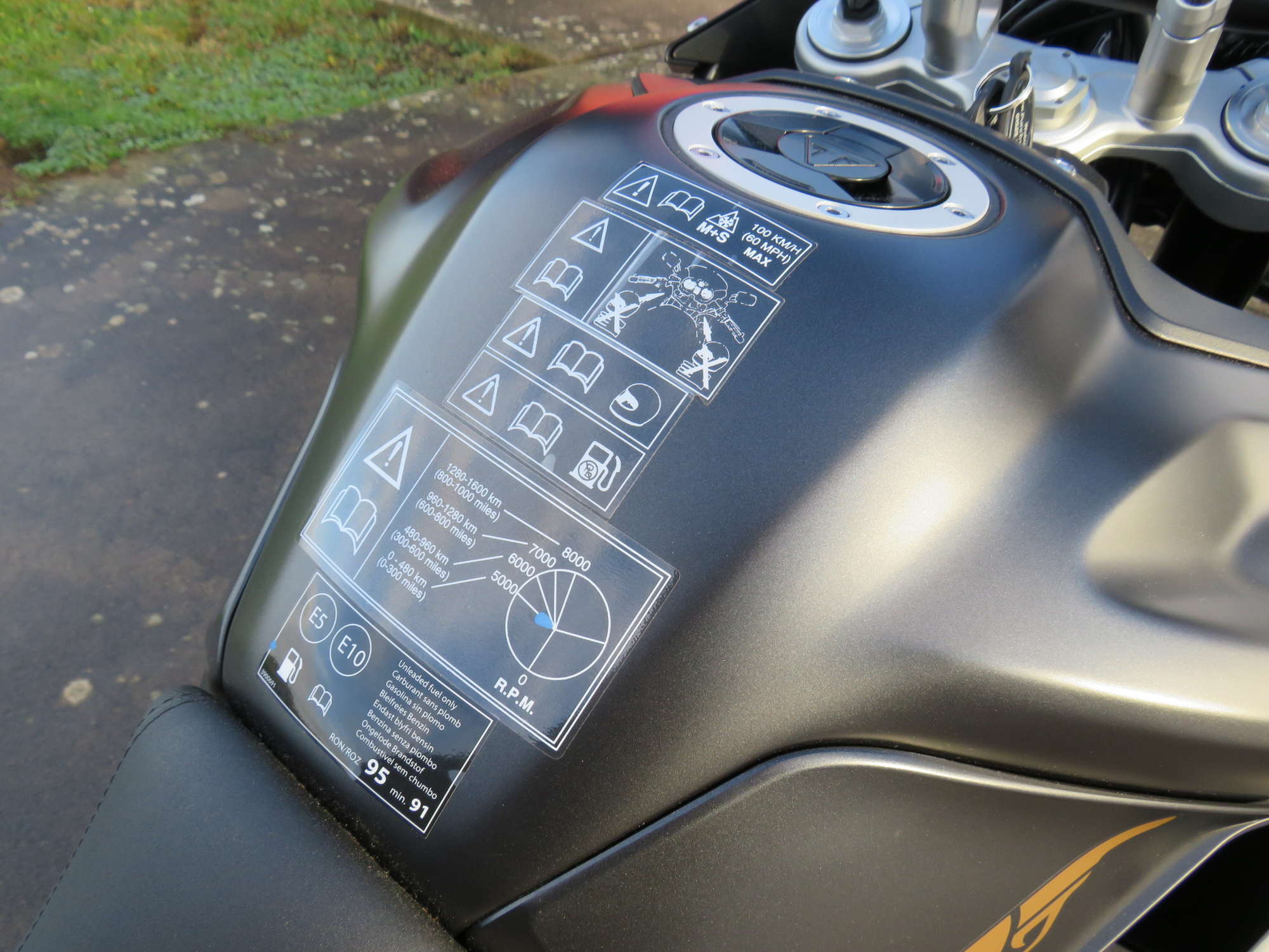 2022 Triumph Tiger 900 Bond Edition 888cc-Auction Lot