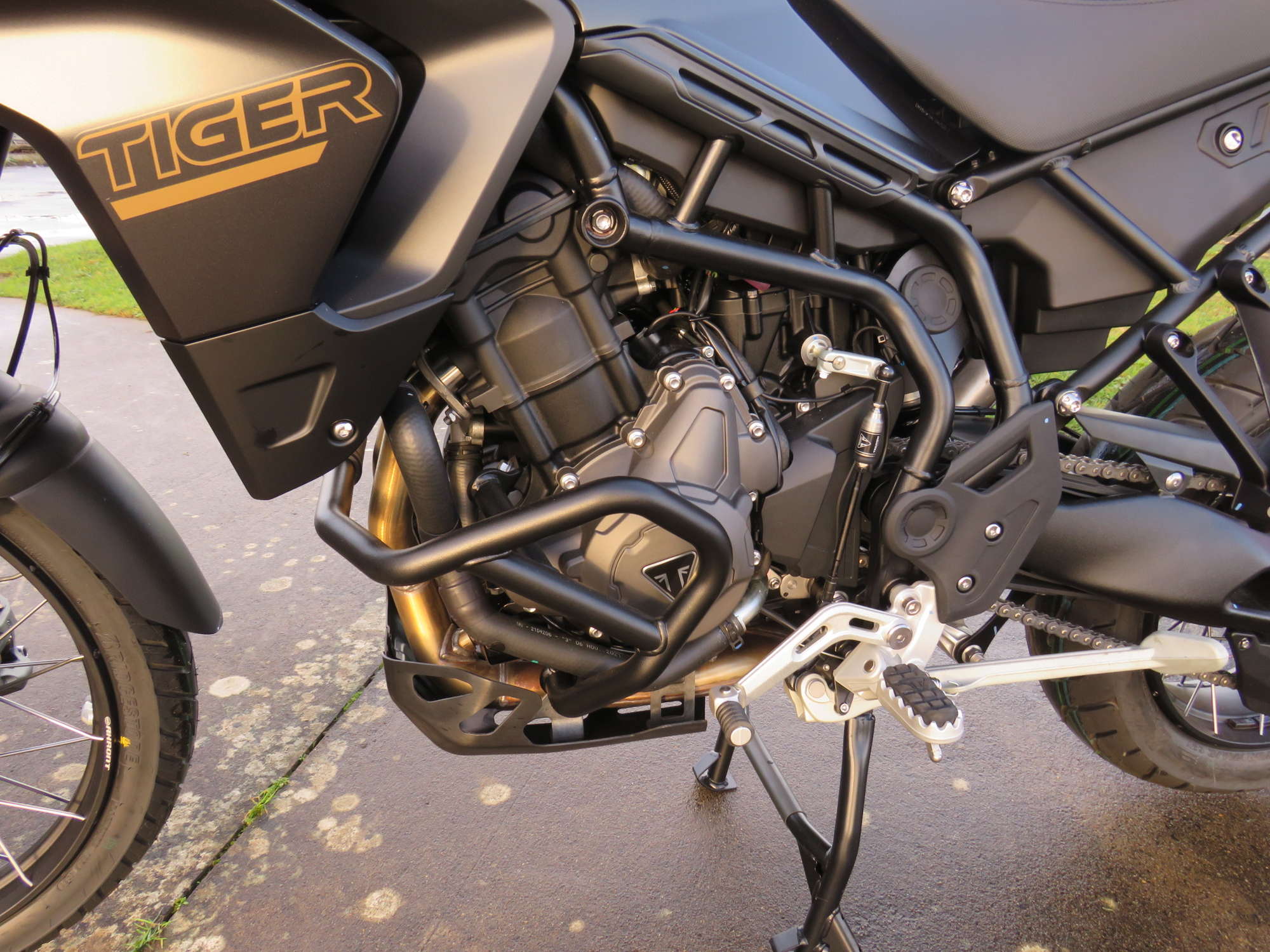 2022 Triumph Tiger 900 Bond Edition 888cc-Auction Lot