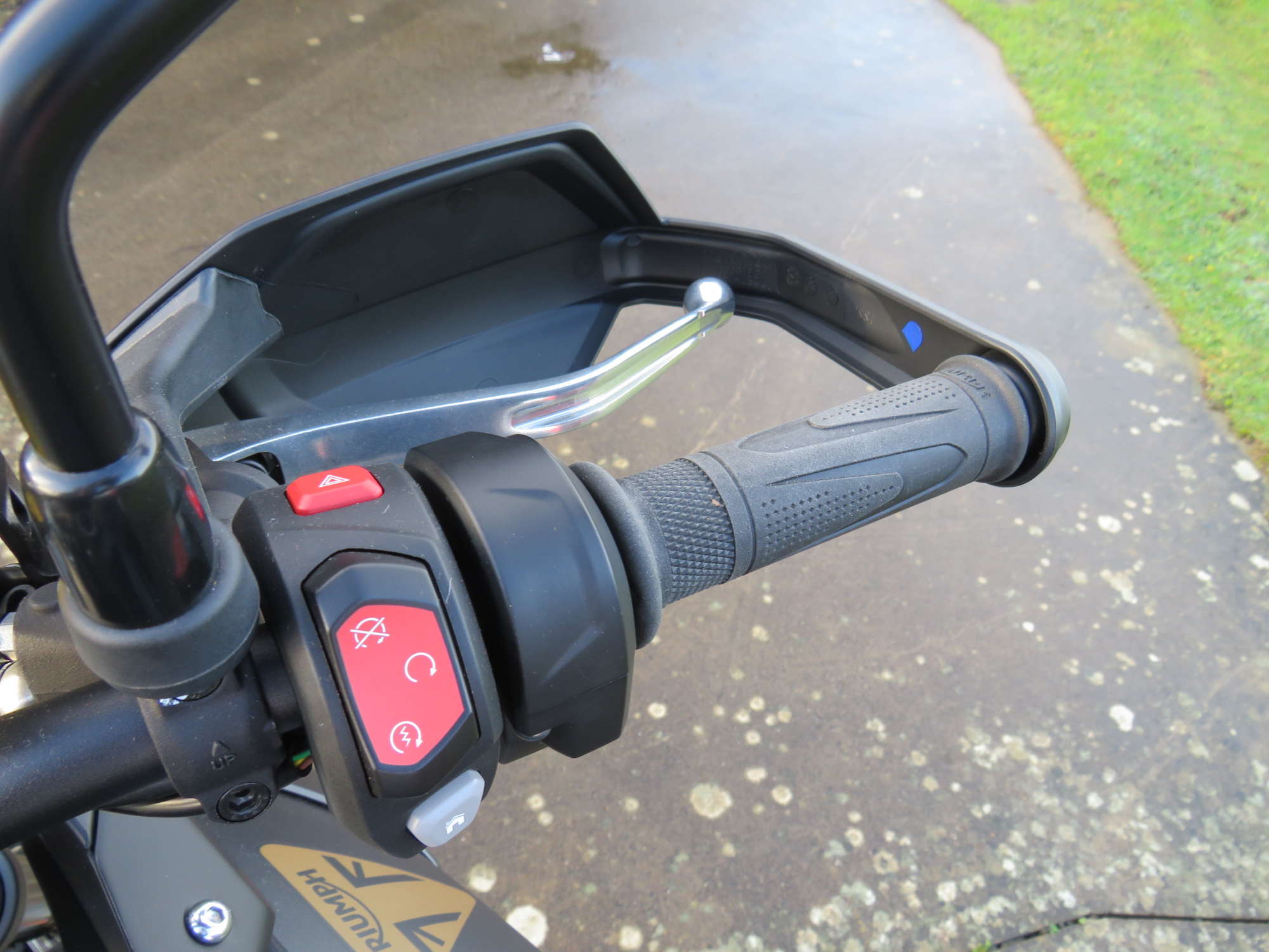 2022 Triumph Tiger 900 Bond Edition 888cc-Auction Lot