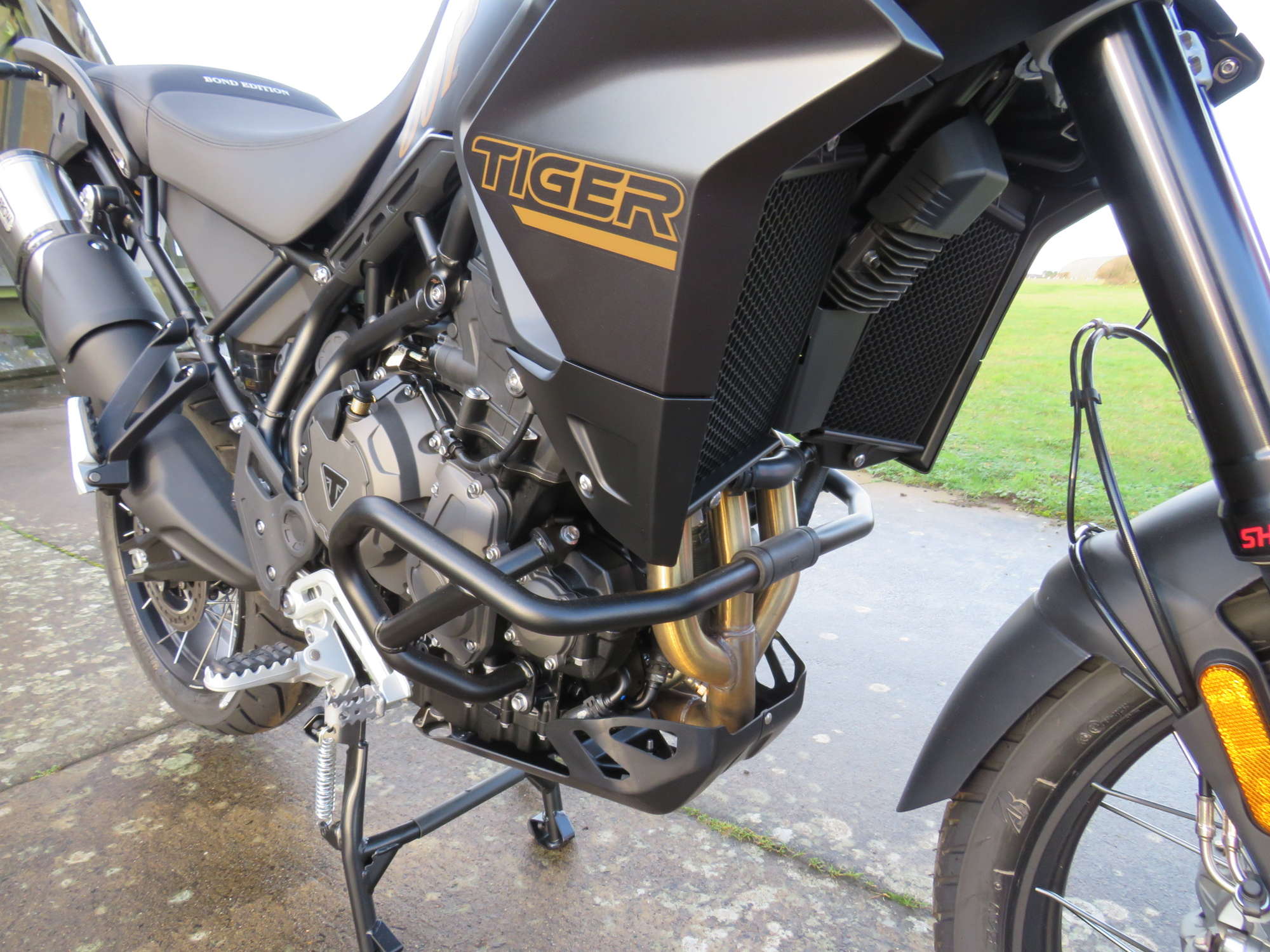 2022 Triumph Tiger 900 Bond Edition 888cc-Auction Lot