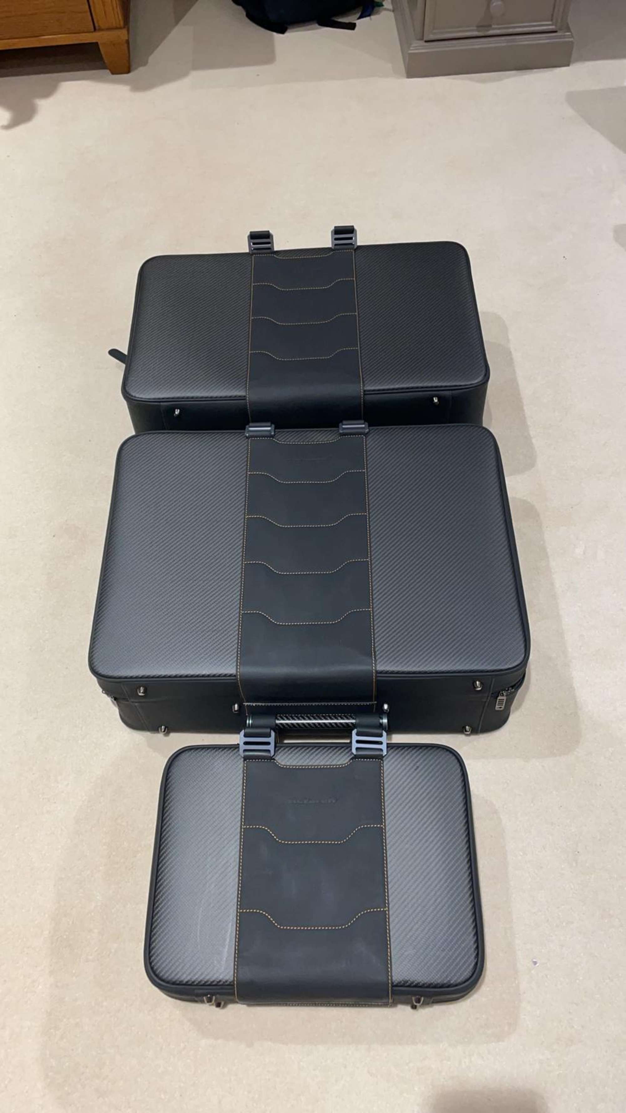 McLaren MP4 12C, 650s or 675LT OEM Leather and Carbon Fibre Luggage Set