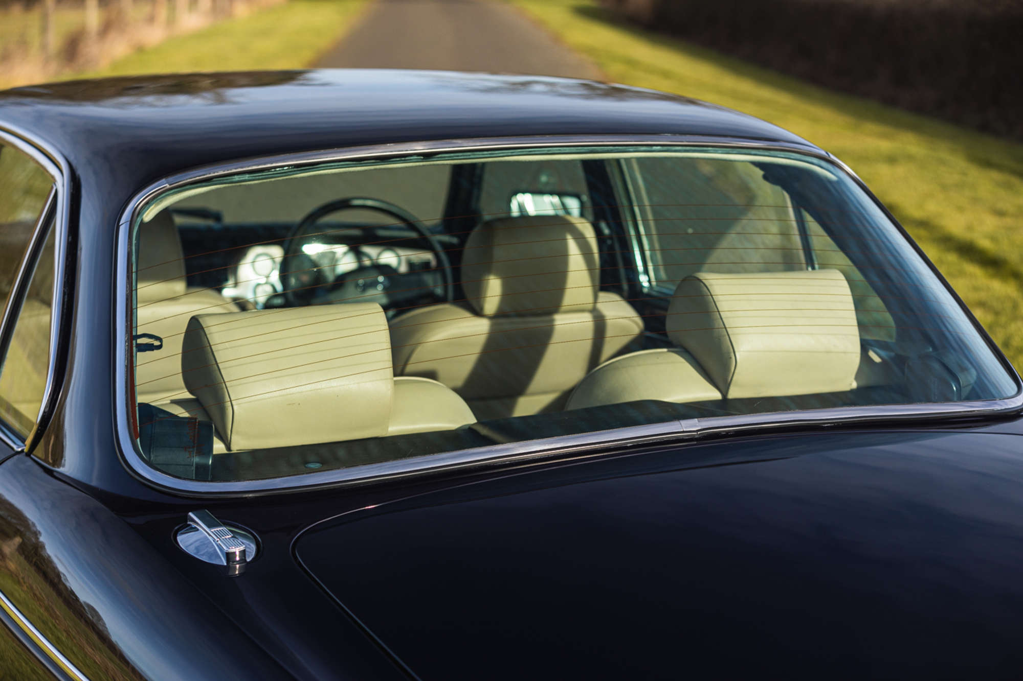 1983 Daimler Sovereign 4.2-Litre Vanden Plas - 7,700 miles-Auction Lot