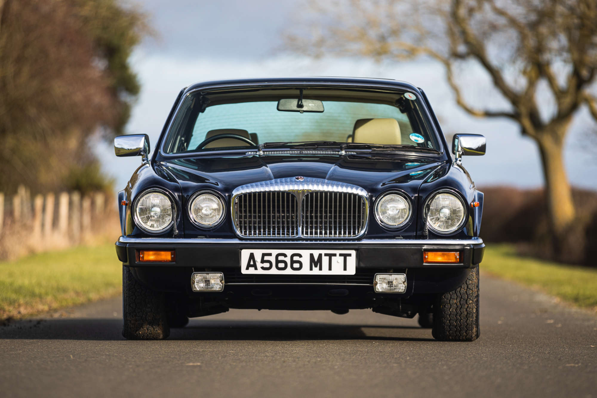 1983 Daimler Sovereign 4.2-Litre Vanden Plas - 7,700 miles-Auction Lot