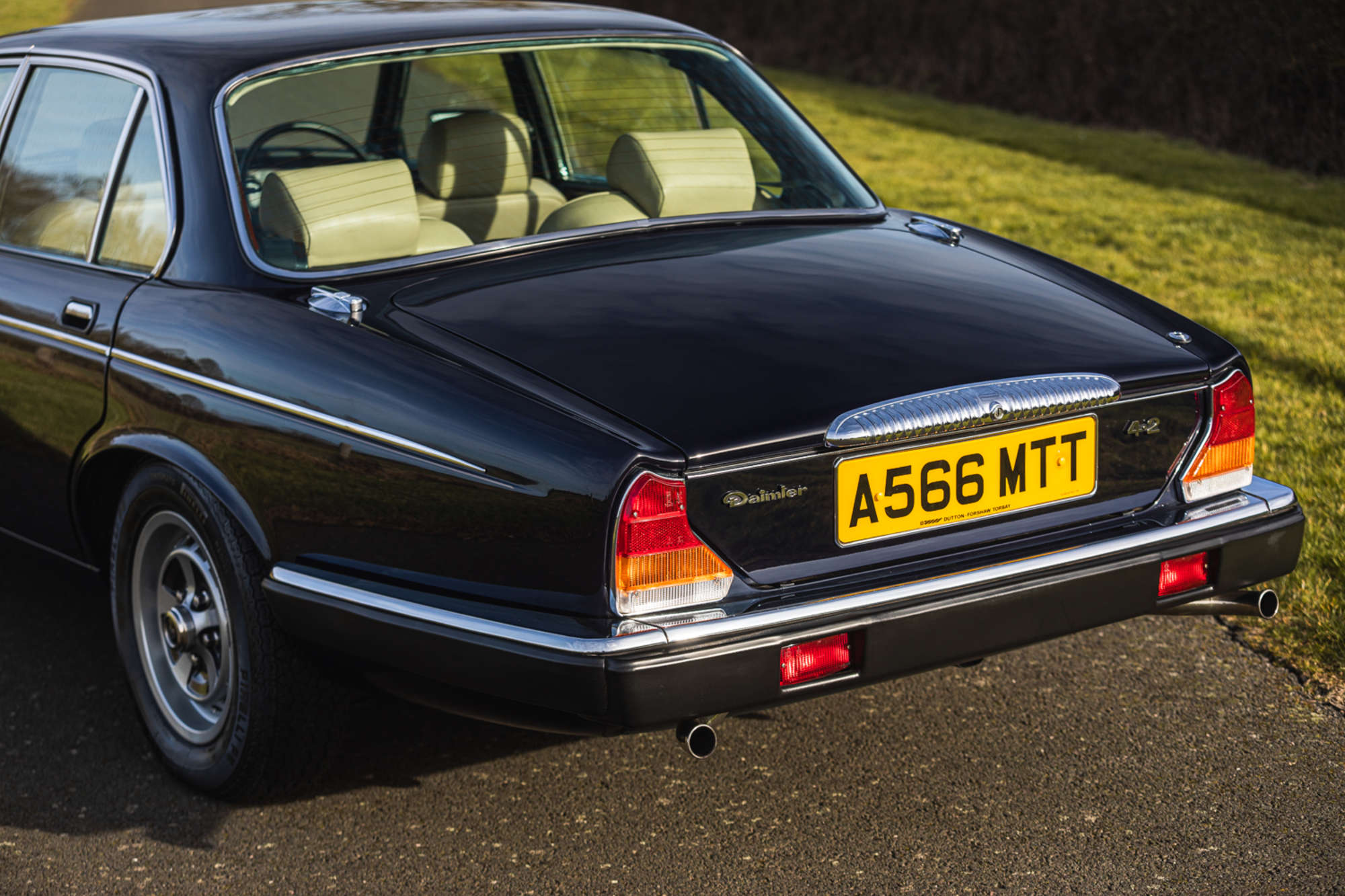 1983 Daimler Sovereign 4.2-Litre Vanden Plas - 7,700 miles-Auction Lot