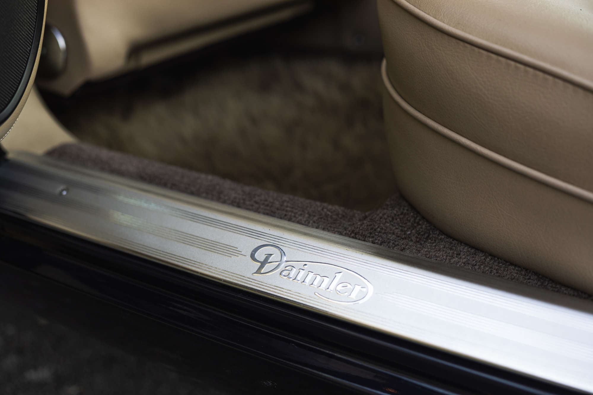 1983 Daimler Sovereign 4.2-Litre Vanden Plas - 7,700 miles-Auction Lot