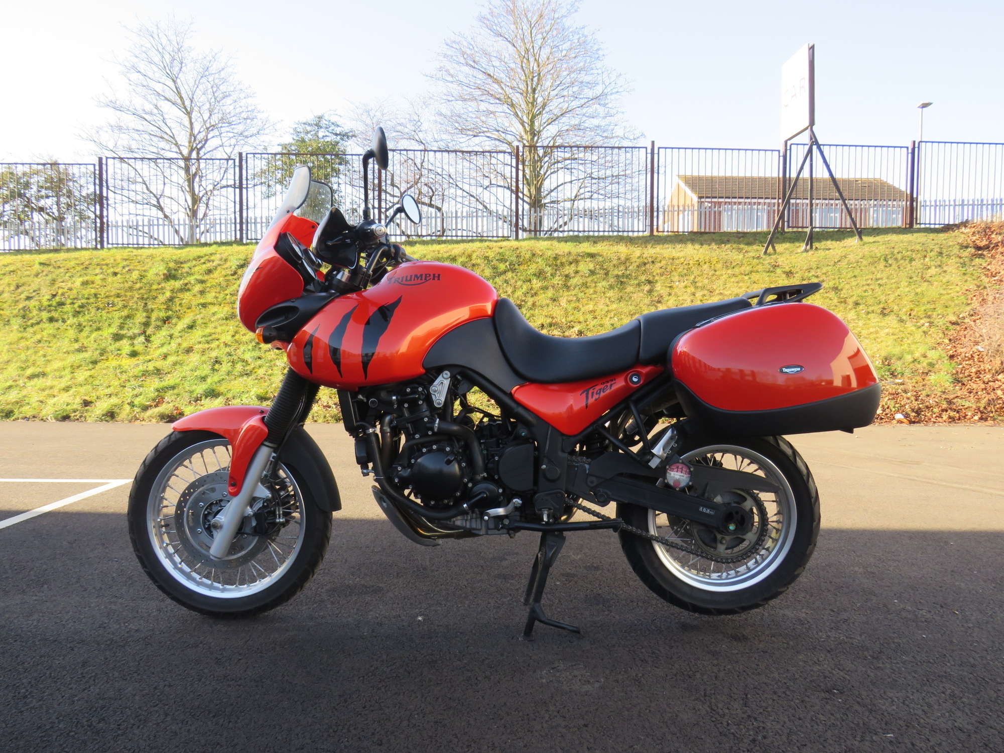 2004 Triumph 955i Tiger 955cc-Sold