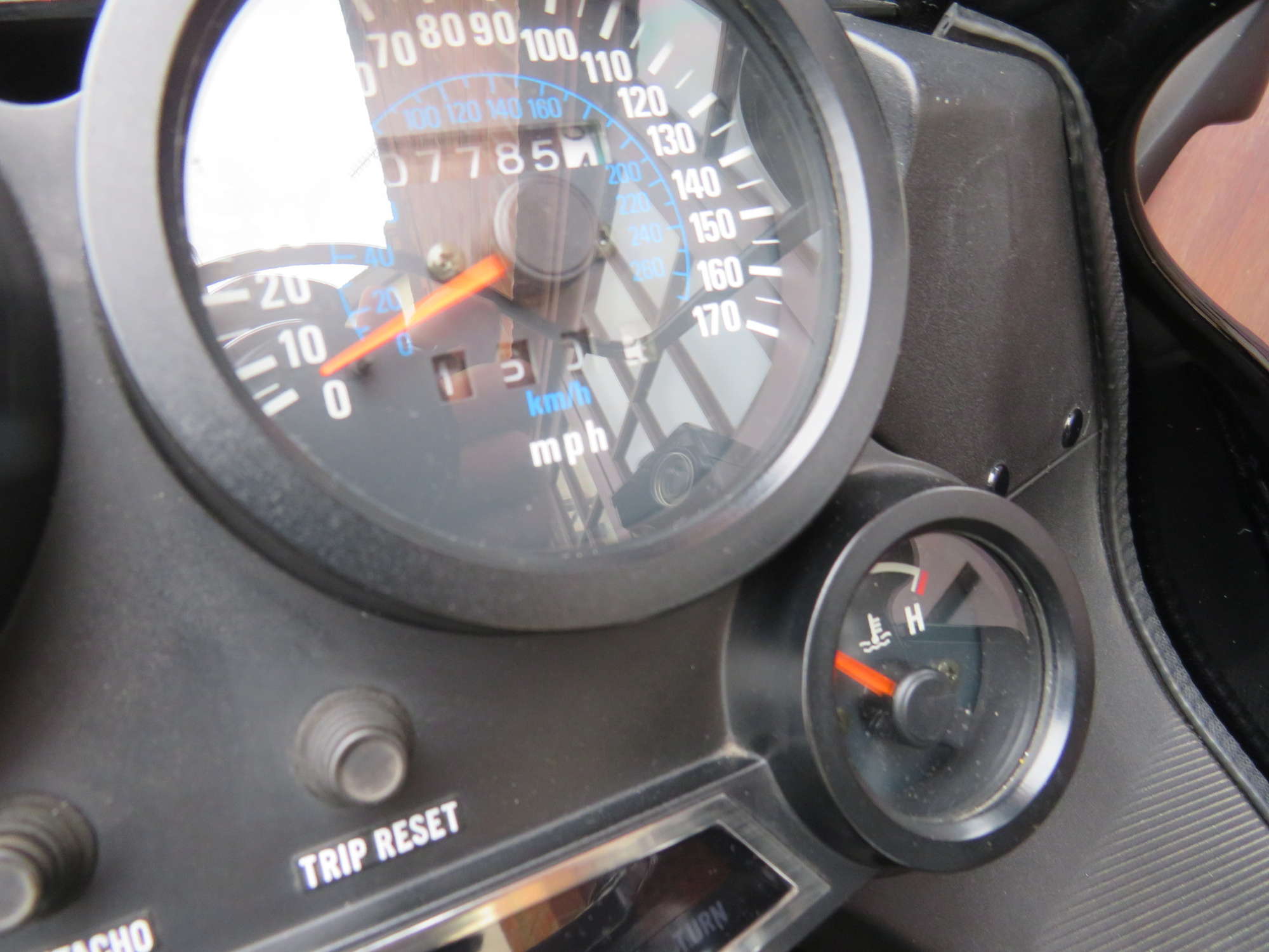 1987 Kawasaki GPZ1000RX 997cc-Sold