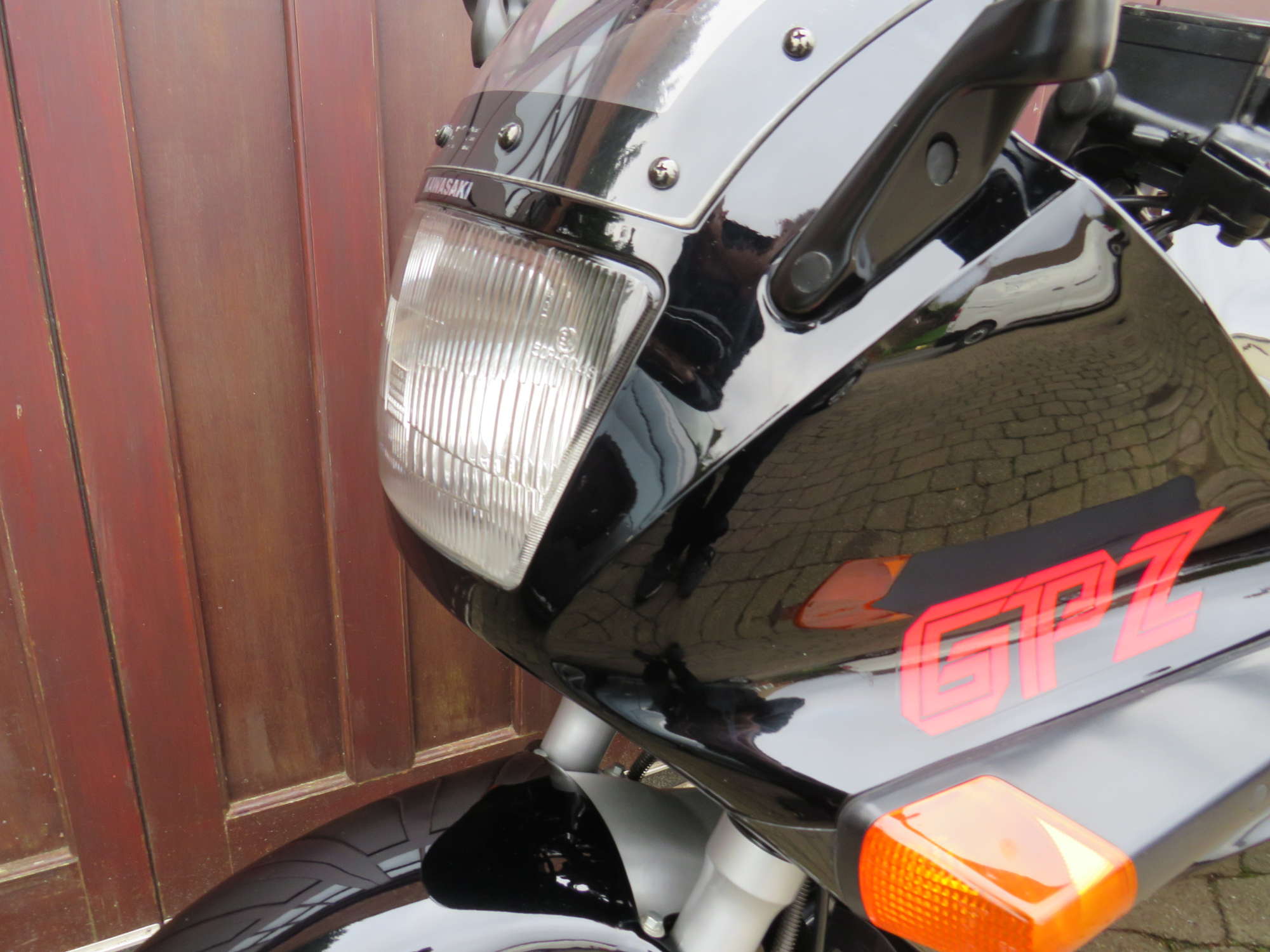 1987 Kawasaki GPZ1000RX 997cc-Sold